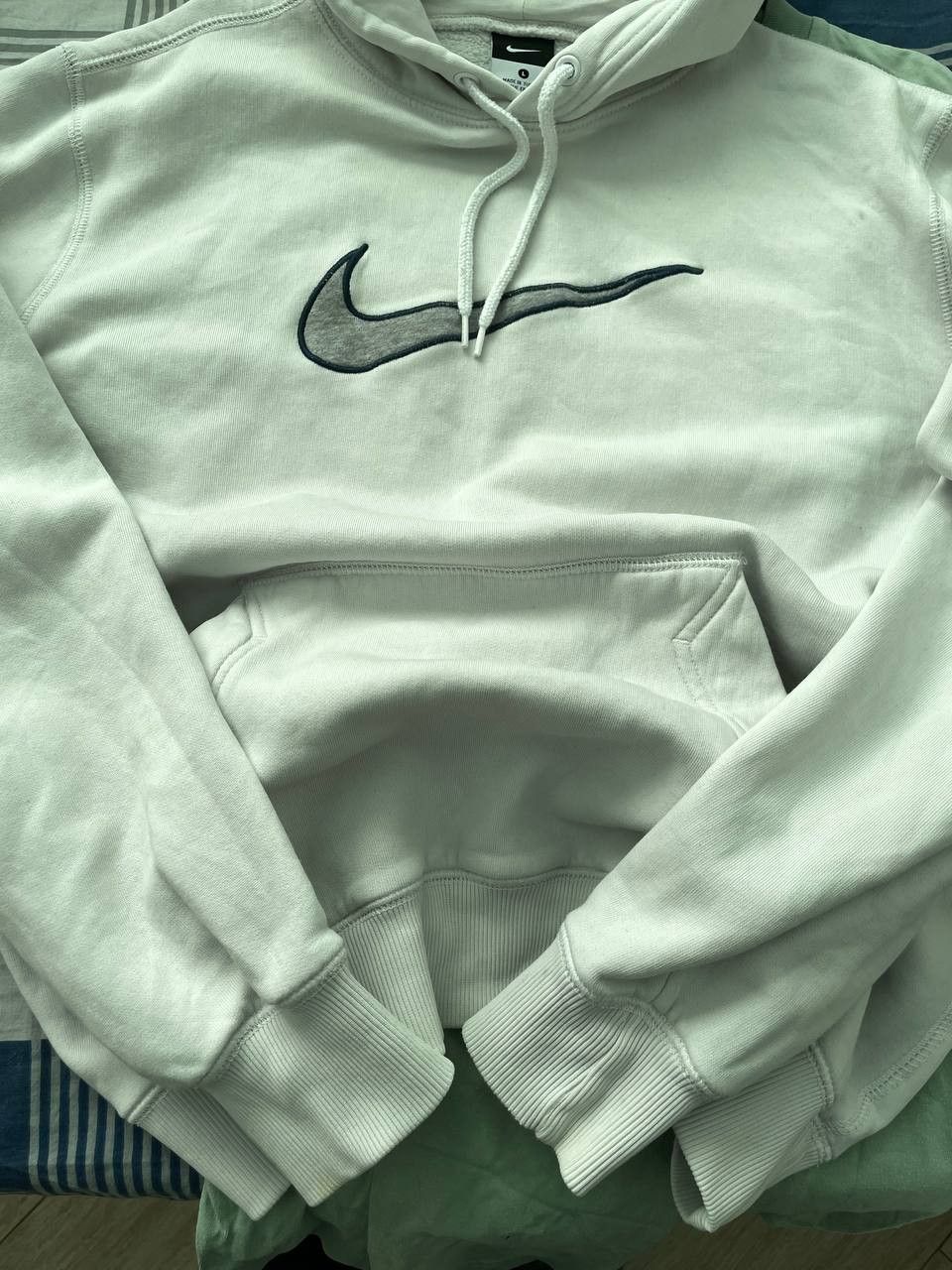 Nike Nike Rare Big Center Swoosh Logo Streetwear sk8 Size US M / EU 48-50 / 2 - 3 Thumbnail