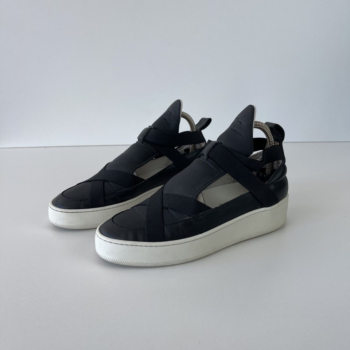 Filling Pieces Filling Pieces Spring ‘17 Livia Strap Leather Sneakers Black Size US 7 / IT 37 - 1 Thumbnail