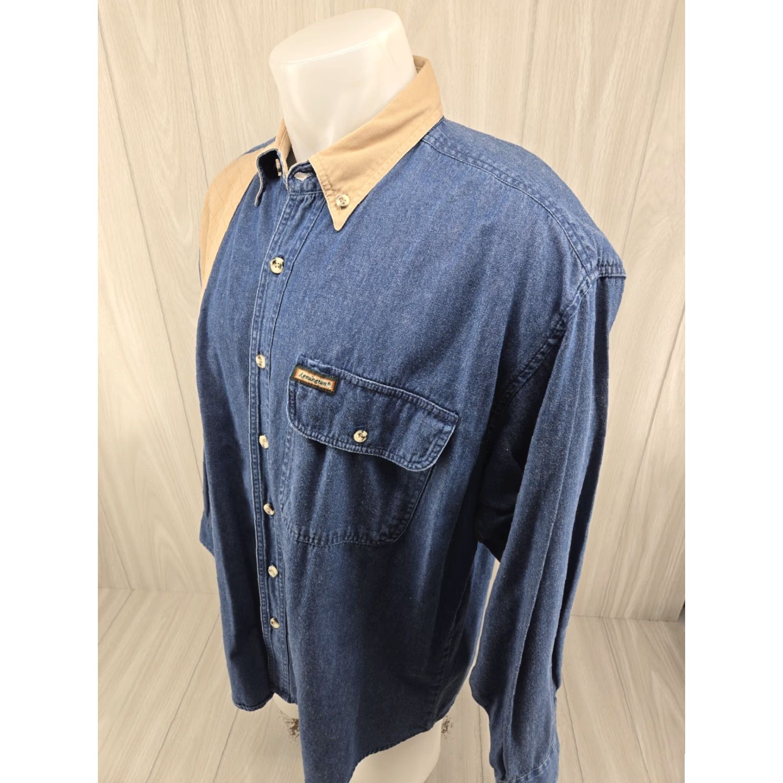 Denime VINTAGE Remington Men’s Shirt XL Blue Denim Long Sleeve Button-Down Shirt Mens Regular Fit Blue DenIM Long Sleeve Button-Up Size US XL / EU 56 / 4 - 4 Thumbnail