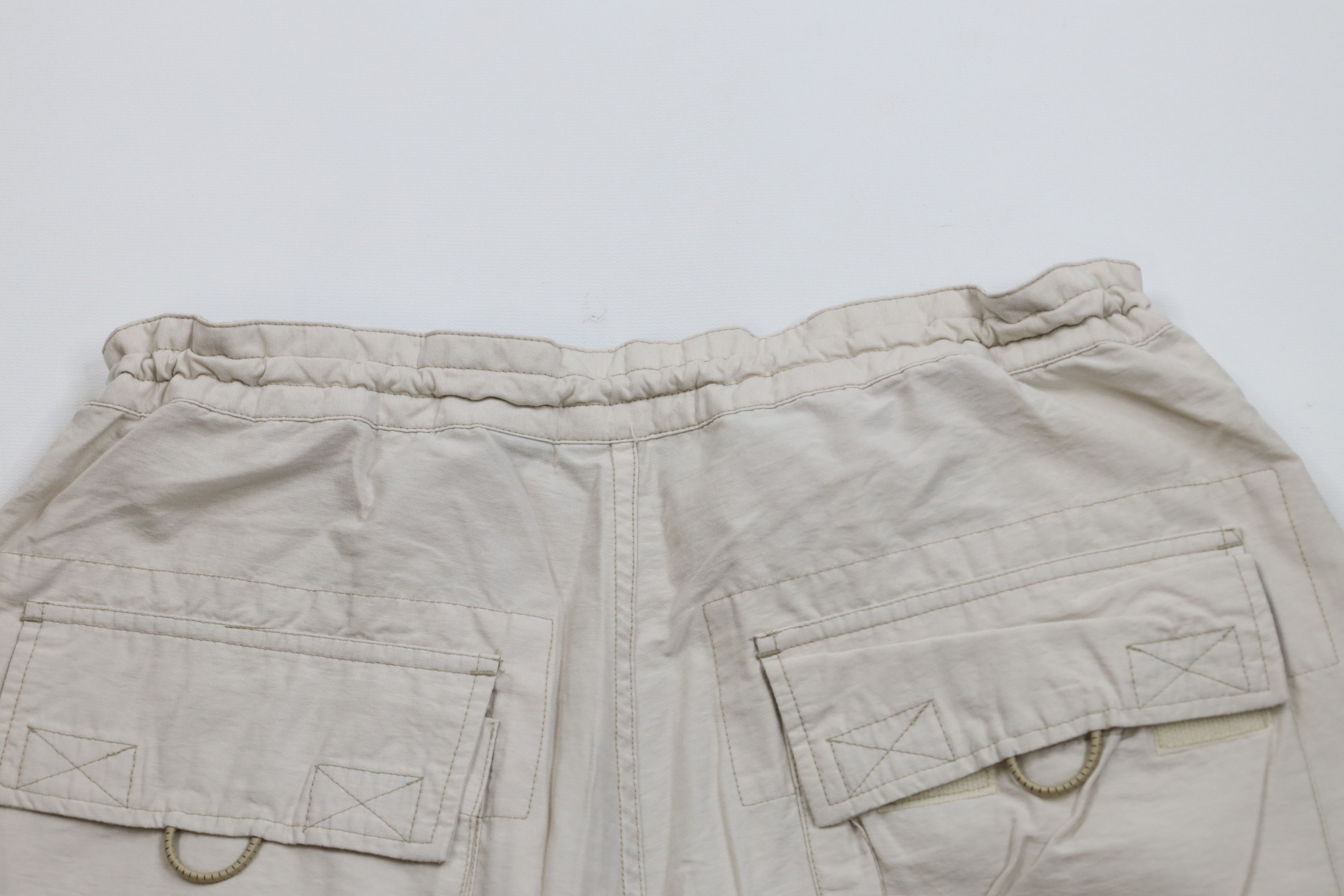 Vintage Vintage 90s Y2K Streetwear Fit Big Pocket Cargo Shorts Beige Size US 34 / EU 50 - 9 Thumbnail