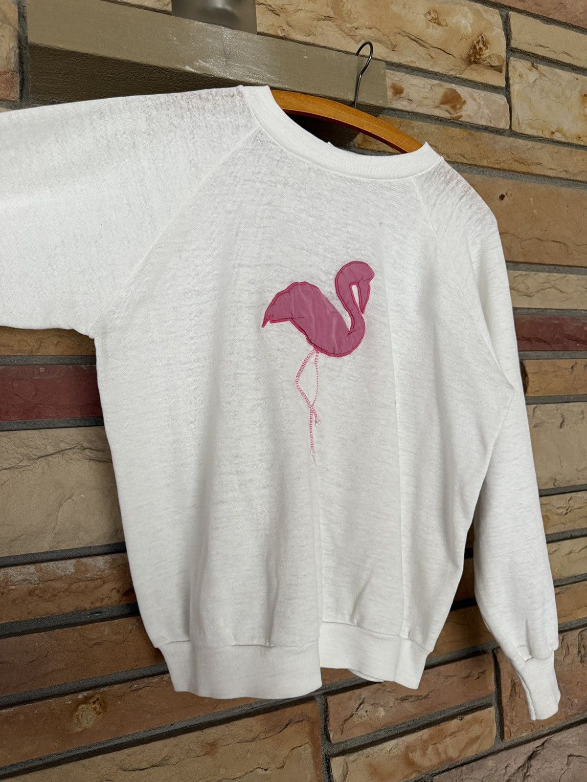 Vintage Vintage Flamingo Embroidered Raglan Crewneck Sweatshirt Size US S / EU 44-46 / 1 - 3 Thumbnail