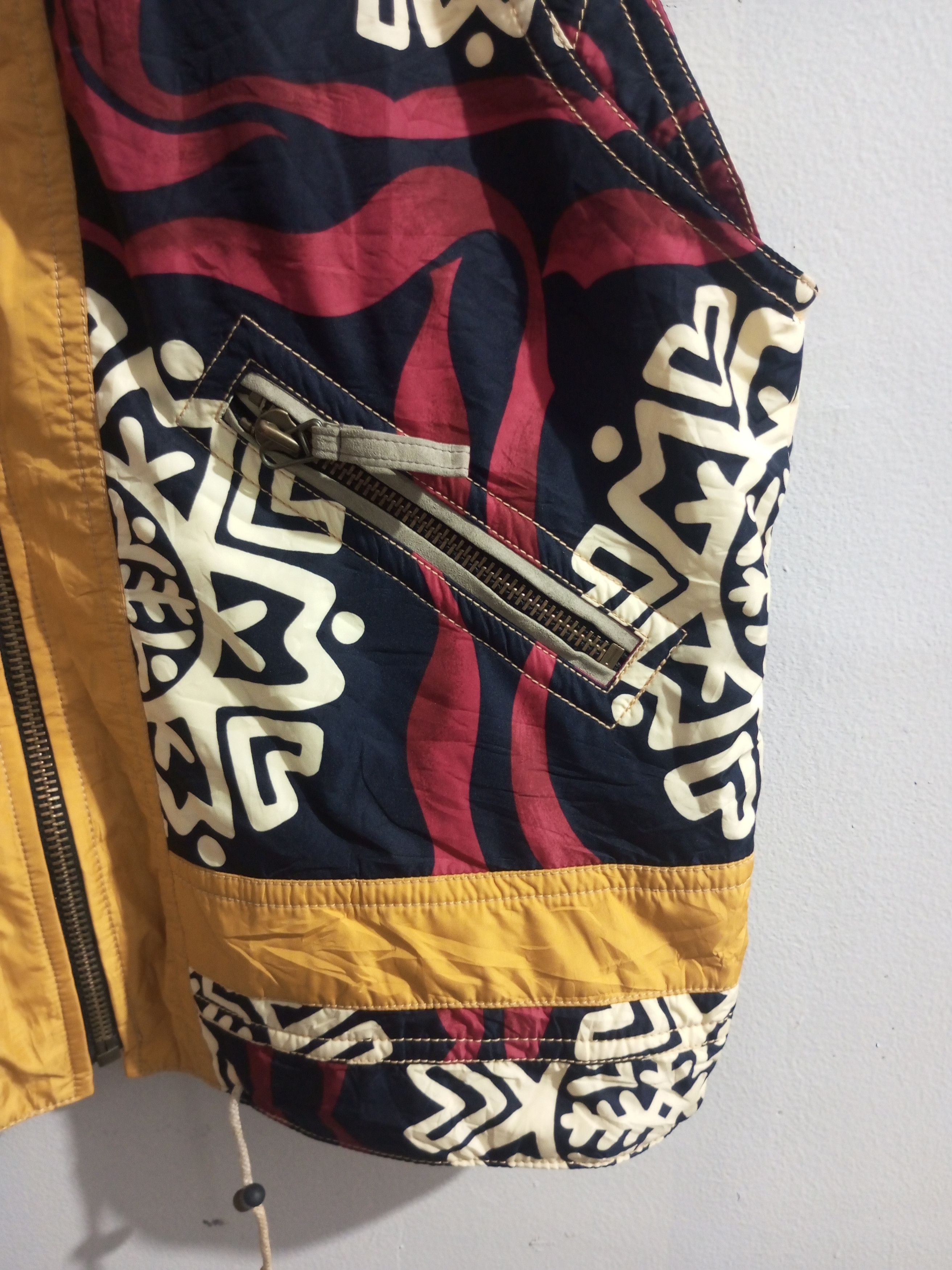 Japanese Brand Vintage Bvlgari art full print vest Size US L / EU 52-54 / 3 - 3 Thumbnail