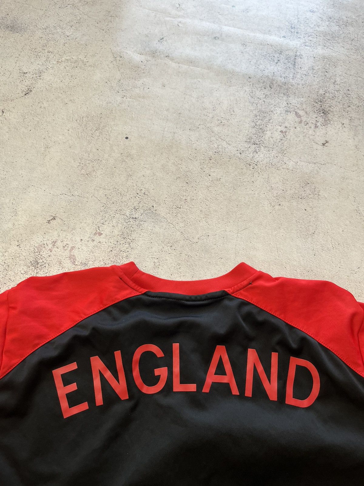 Umbro Umbro England National Soccer Jersey Training Vintage Size L Size US L / EU 52-54 / 3 - 3 Thumbnail