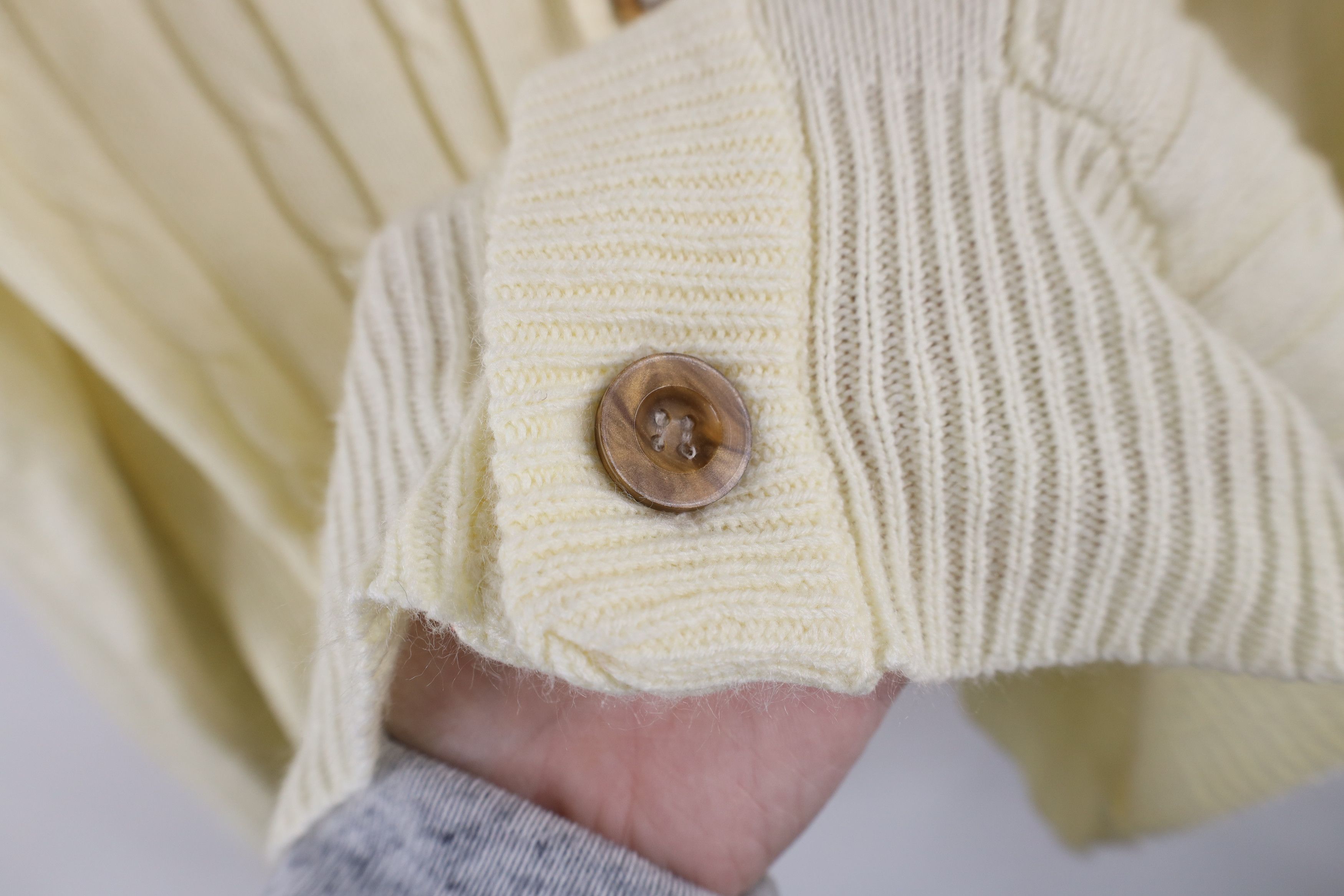 Vintage Vintage 70s Streetwear Knit Cardigan Sweater Pale Yellow Size US S / EU 44-46 / 1 - 6 Thumbnail