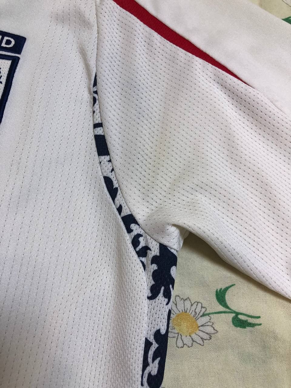 Umbro ENGLAND 2007 2009 HOME FOOTBALL SHIRT SOCCER JERSEY Size US M / EU 48-50 / 2 - 5 Thumbnail