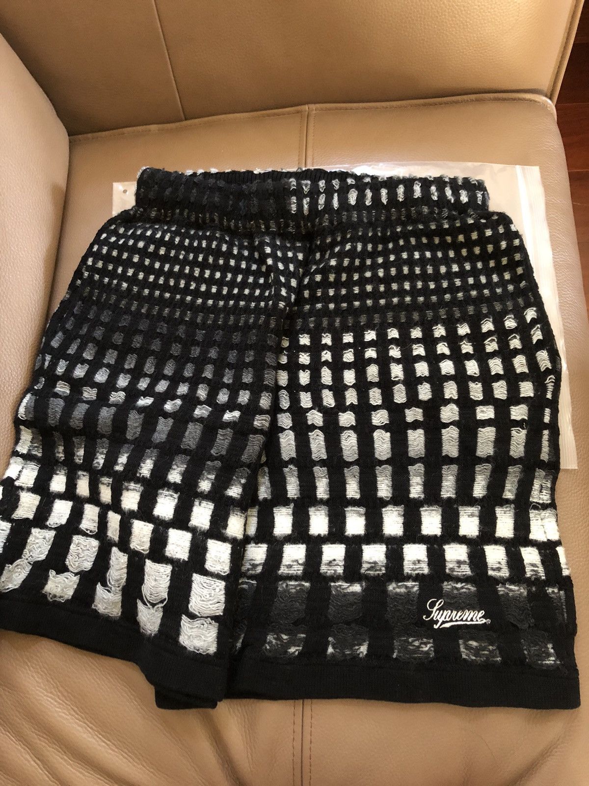 Supreme Supreme Gradient Grid Knit Shorts Size SMALL NEW SS23 Size US 30 / EU 46 - 1 Thumbnail