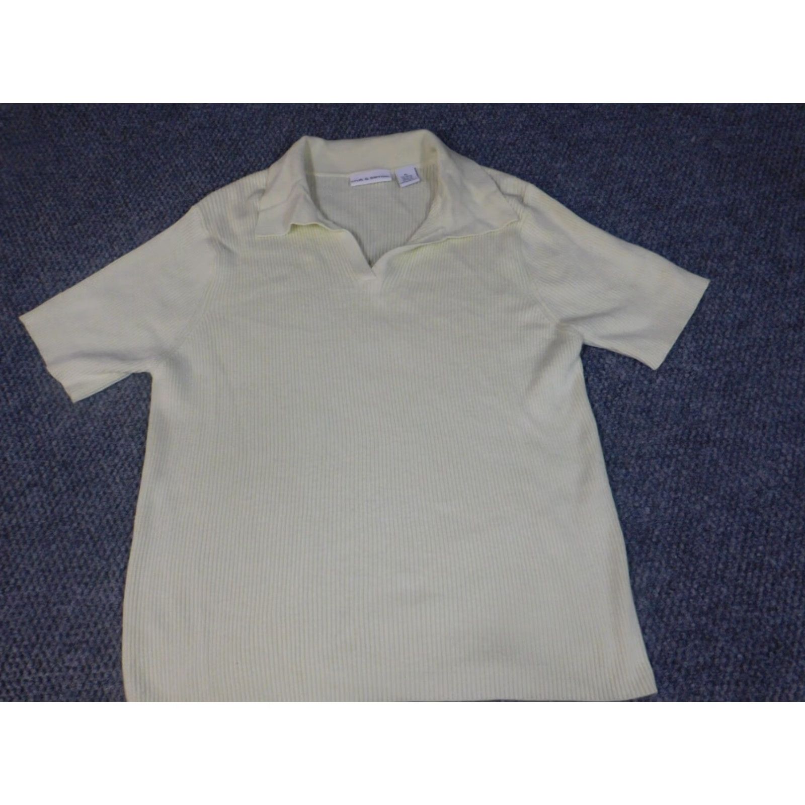 Croft & Barrow Croft & Barrow Womens Blouse XL Yellow Short Sleeve Pullover Stretch Collared Nylon Rayon Casual Size XL / US 12-14 / IT 48-50 - 3 Thumbnail