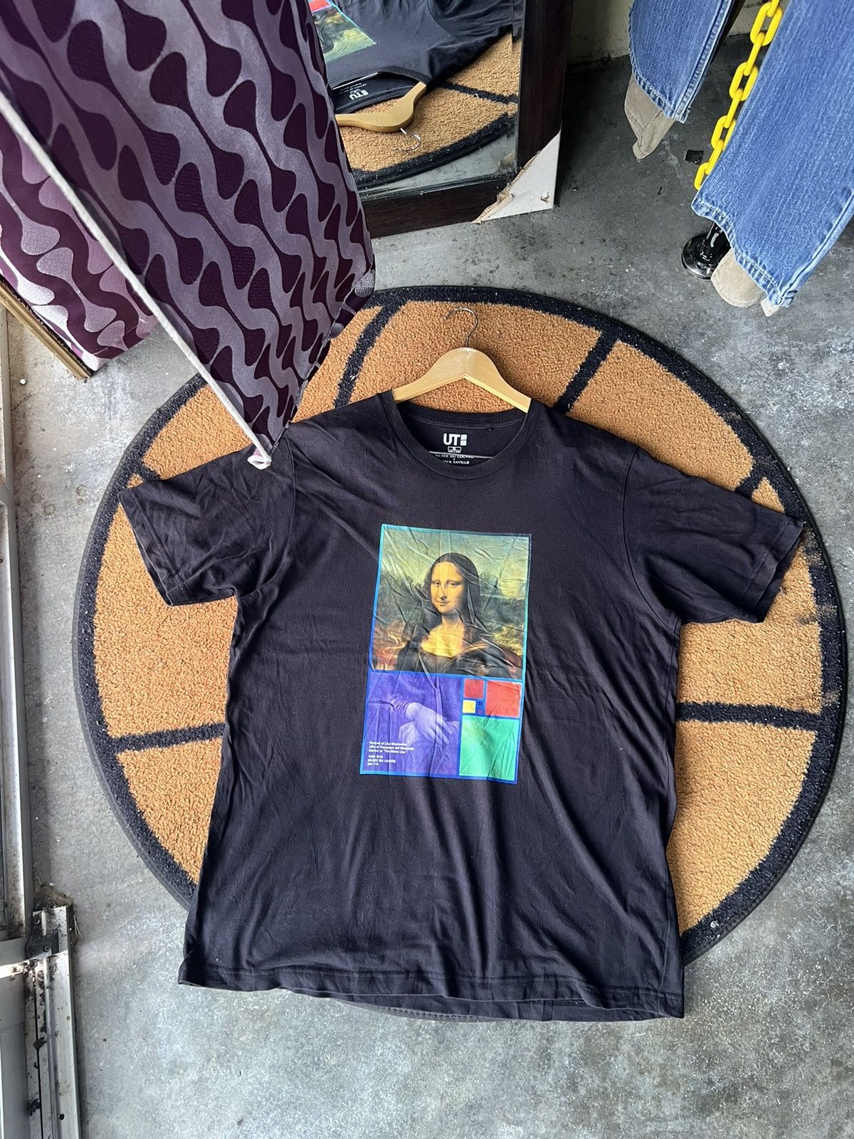 Japanese Brand 🔥Rare Uniqlo x Musee Du Louvre x Peter Saville Monalisa Size US L / EU 52-54 / 3 - 1 Thumbnail
