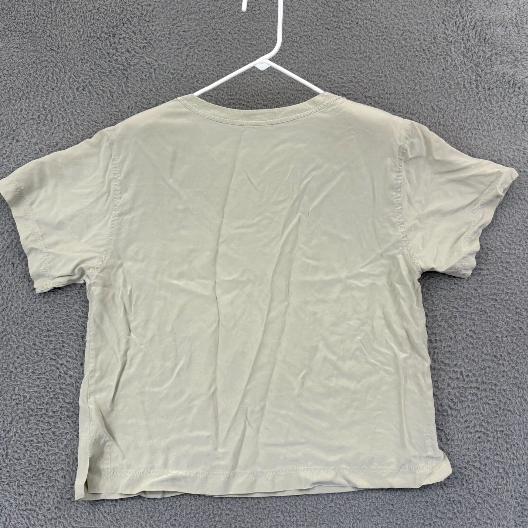 Liz Claiborne Liz Claiborne Shirt Women 10 Blouse Silk Short Sleeve Pocket Casual Career Light Ivory Satin Bow Pockets Vintage No Size L / US 10 / IT 46 - 7 Thumbnail