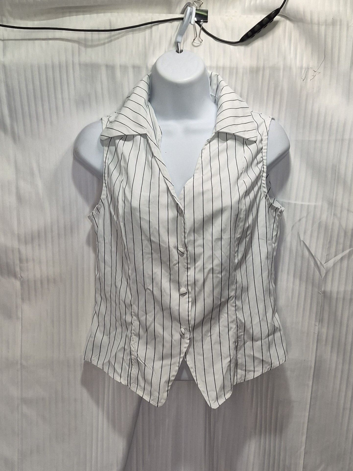 Other Medium Classic White Pinstripe Sleeveless Button-Front Top Size M / US 6-8 / IT 42-44 - 2 Thumbnail