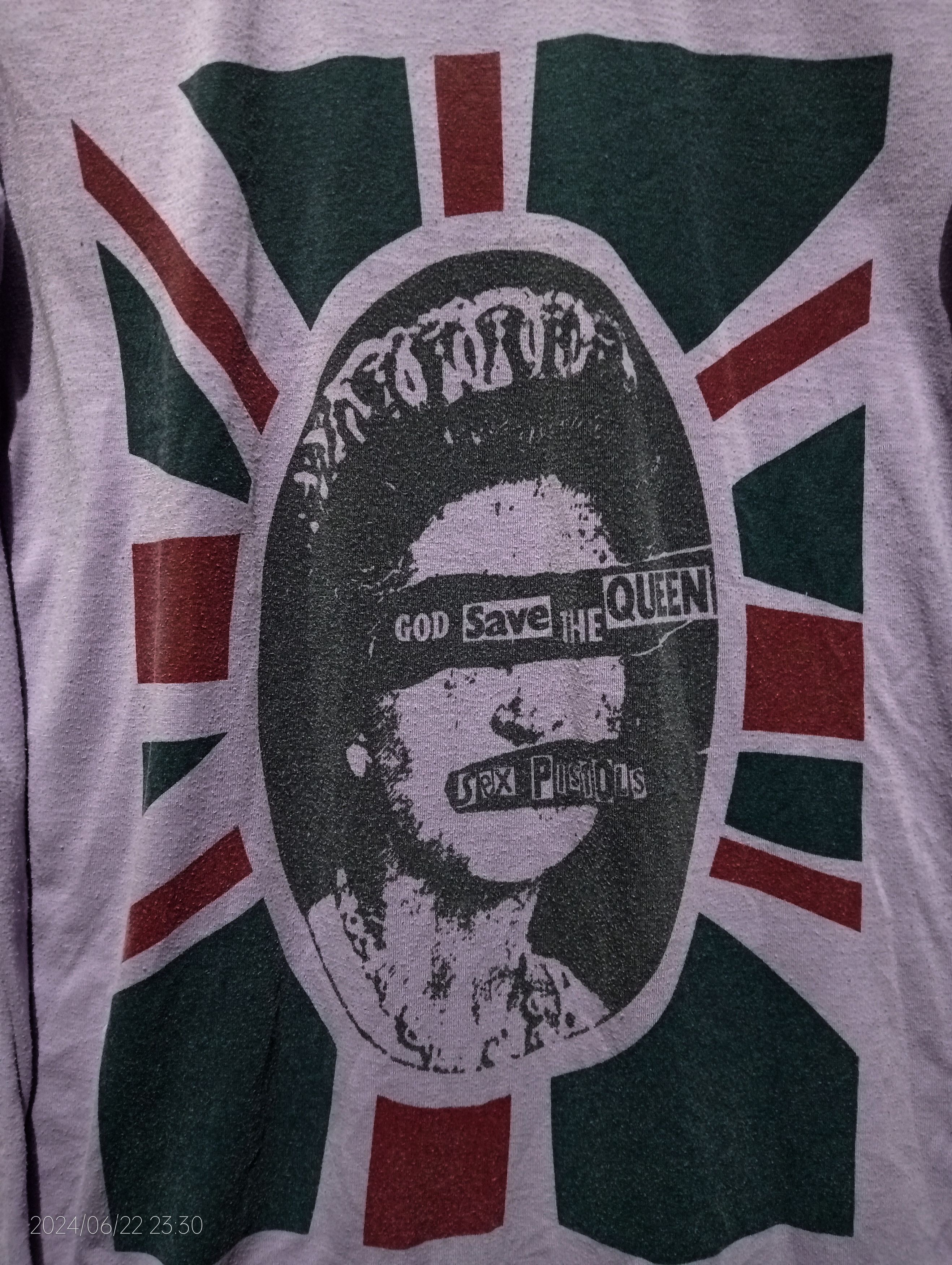 Abercrombie & Fitch Sex Pistols God Save The Queen A&F Long Sleeve Tshirt Size US S / EU 44-46 / 1 - 7 Thumbnail