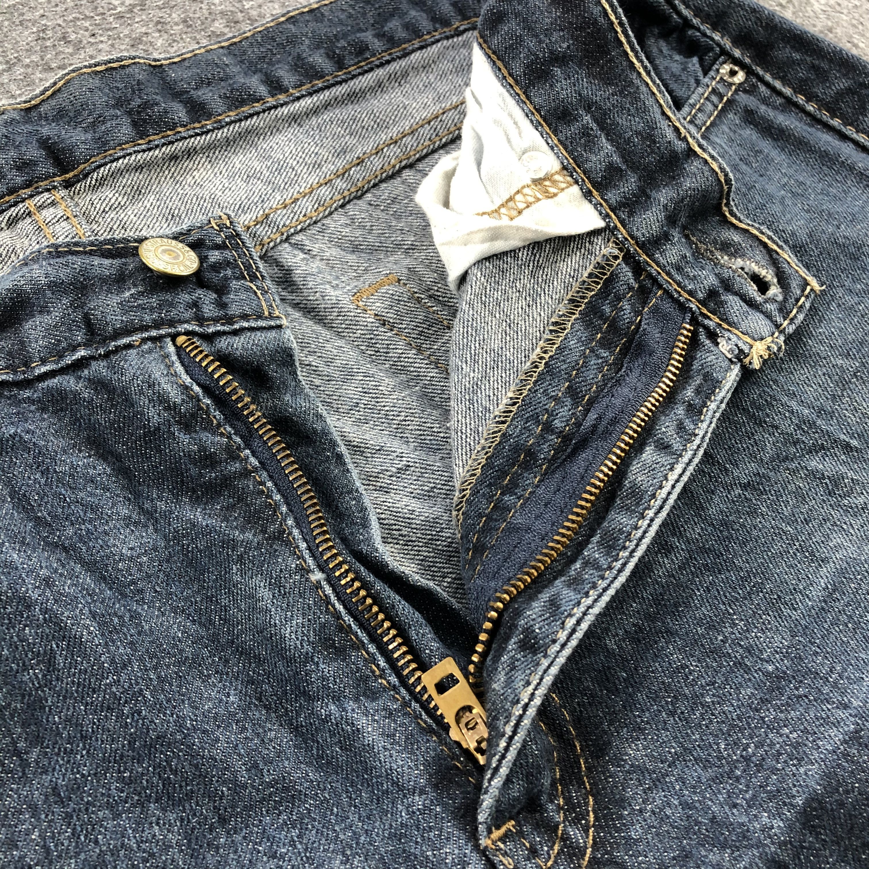Levi's Vintage Distess Levis 514 Jeans-J977 Size US 37 - 8 Thumbnail
