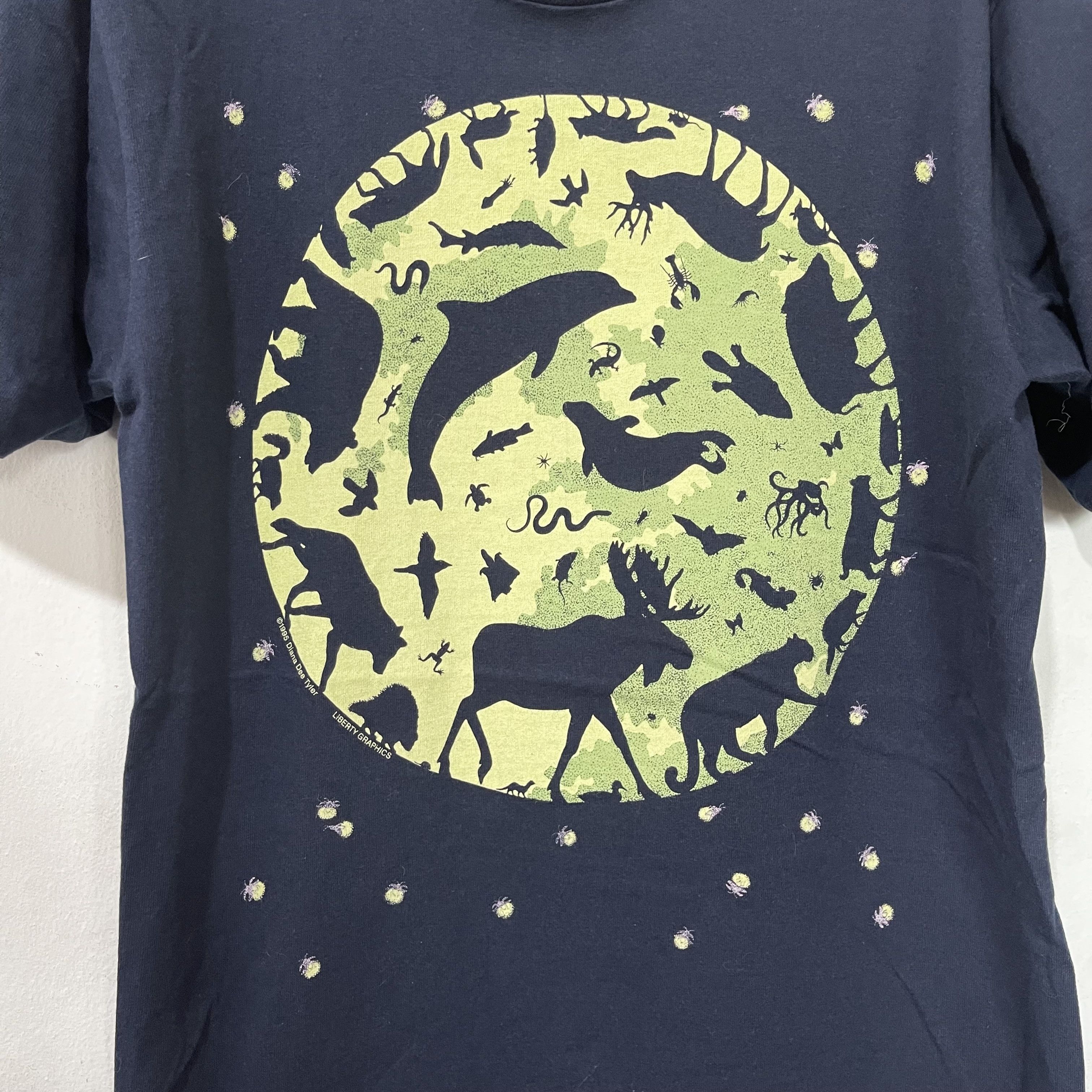 Vintage Vintage 1995 Diana Dee Tyler Wildlife Moon T-Shirt Size US S / EU 44-46 / 1 - 2 Thumbnail