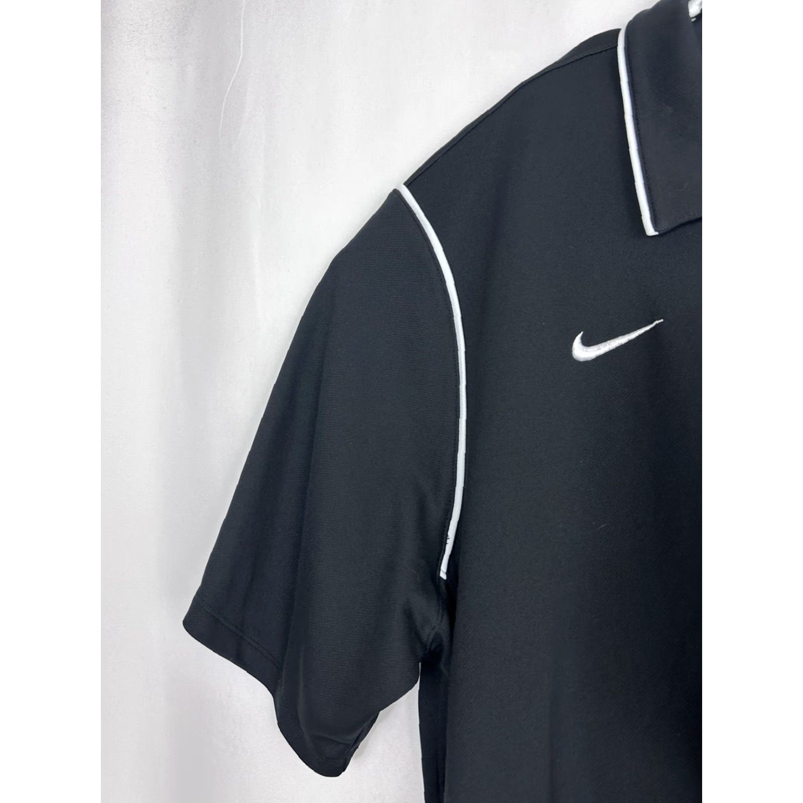 Nike Nike Dri Fit Mens XL Black White Active Golf Lightweight Polo Shirt Size US XL / EU 56 / 4 - 2 Thumbnail