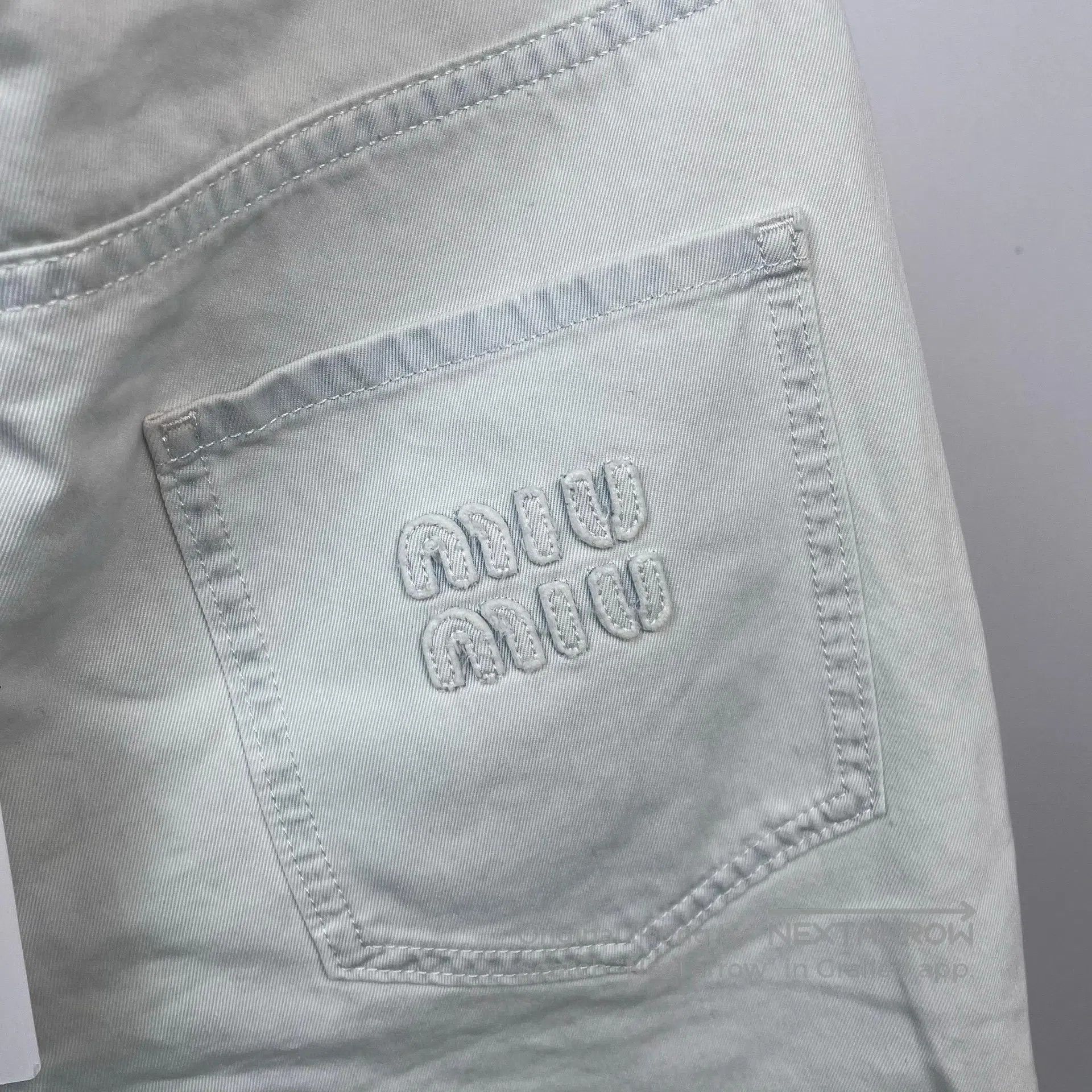 Miu Miu Miu Miu Light Color Letter Logo Blue and White Thin Denim Size 26" / US 2 / IT 38 - 5 Thumbnail