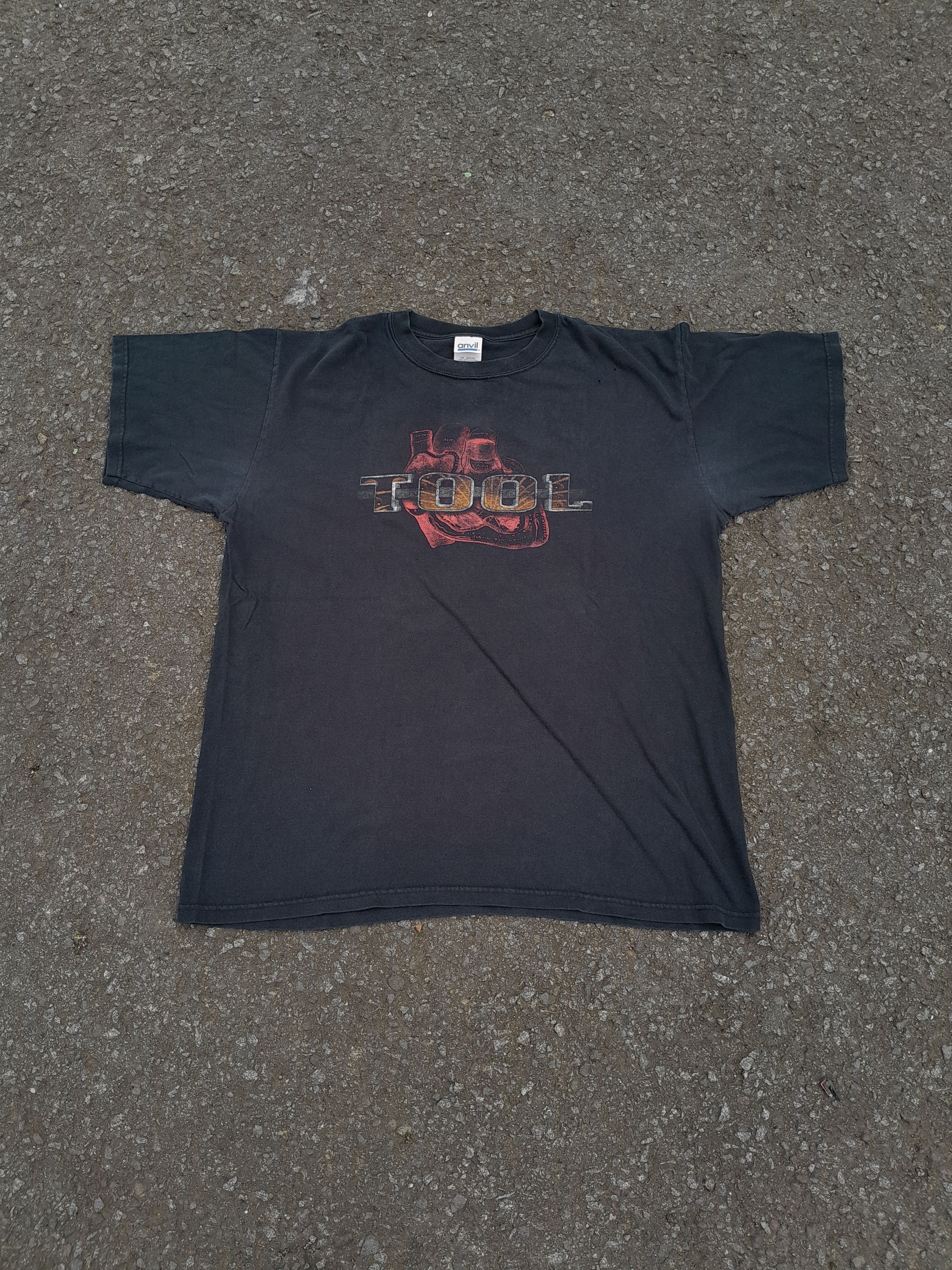 Band Tees Vintage band TOOL Undertow anatomical heart 2004 t-shirt Size US L / EU 52-54 / 3 - 1 Thumbnail