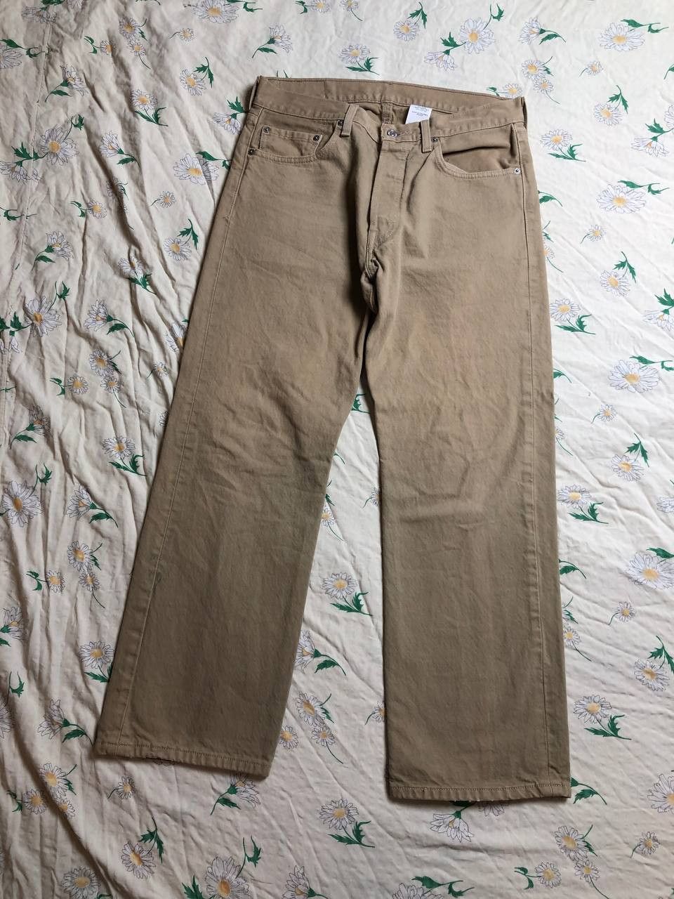 Levi's Levi Strauss 501 Relaxed Tan No Rips Stains EUC Size US 34 / EU 50 - 1 Thumbnail