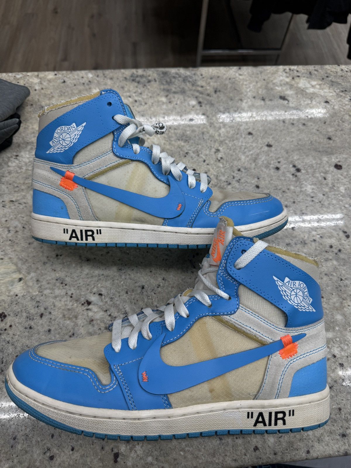 Off-White Off White Nike UNC 1s Size US 10 / EU 43 - 1 Thumbnail