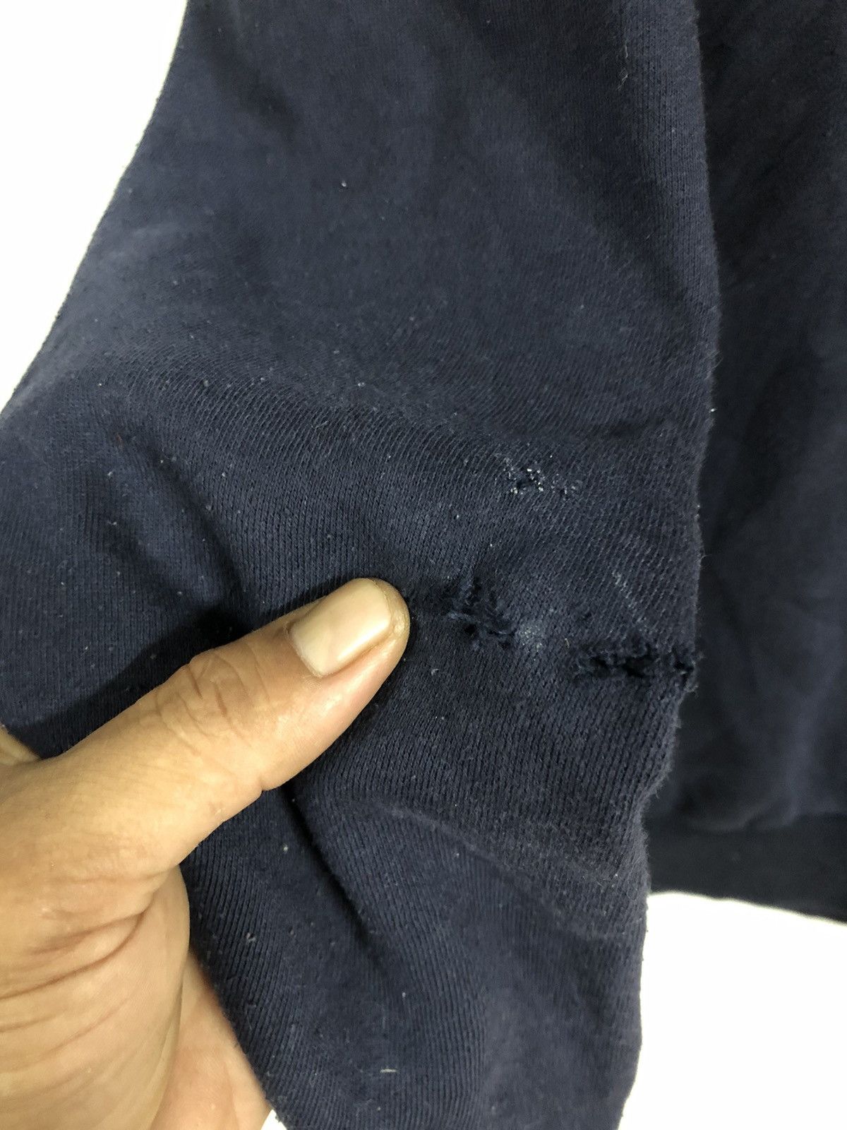 Guess Vintage Y2K Guess Sweatshirt Embroided Crewneck Size US L / EU 52-54 / 3 - 5 Thumbnail