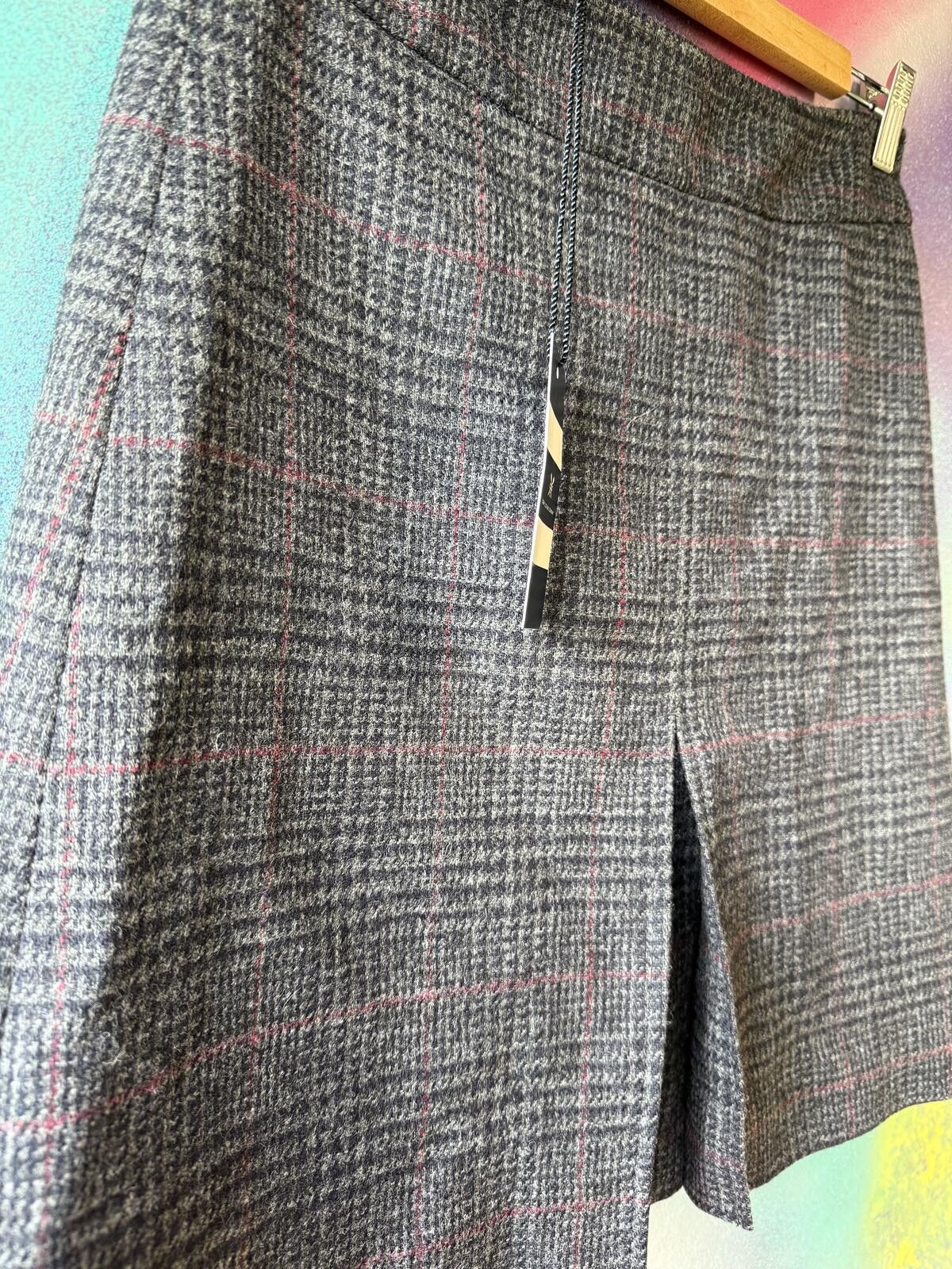 Other Crew Clothing Company grey check tailored skirt Size 28" / US 6 / IT 42 - 4 Thumbnail