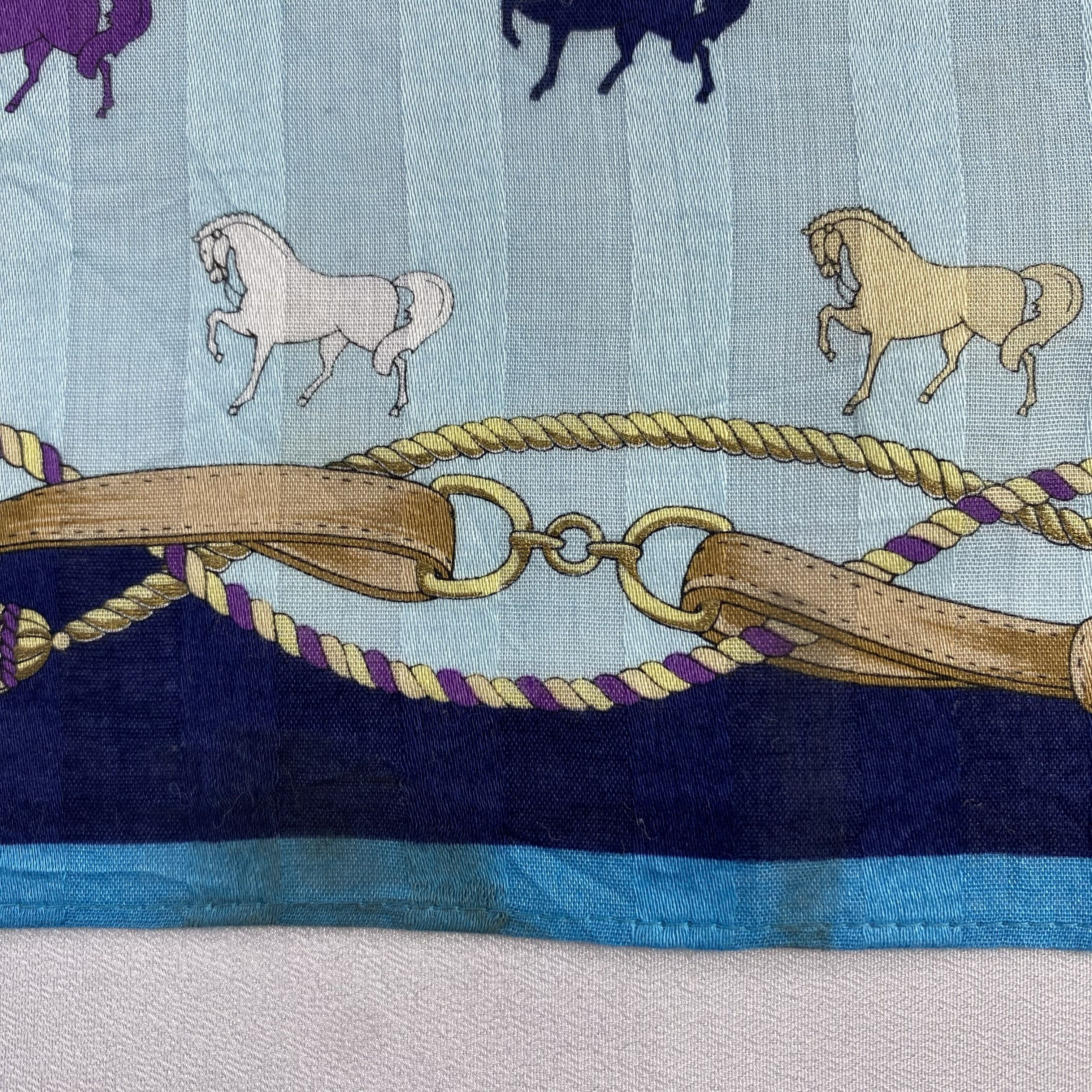 Longchamp × Vintage Longchamp Neckerchief / Bandana / Handkerchief-P1282 Size ONE SIZE - 7 Thumbnail