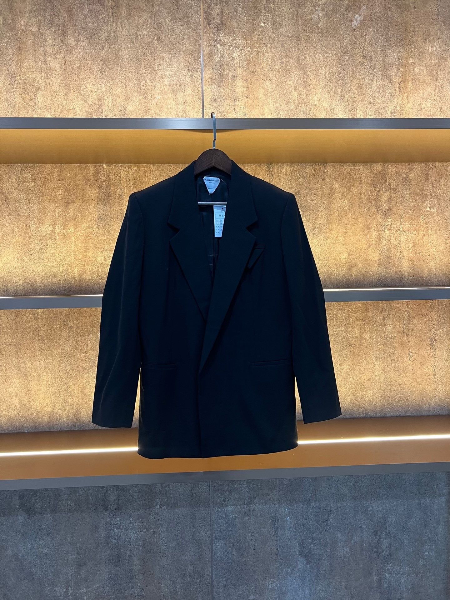 Bottega Veneta Bottega Veneta Black Triangle Logo Blazer Size XS / US 0-2 / IT 36-38 - 1 Thumbnail
