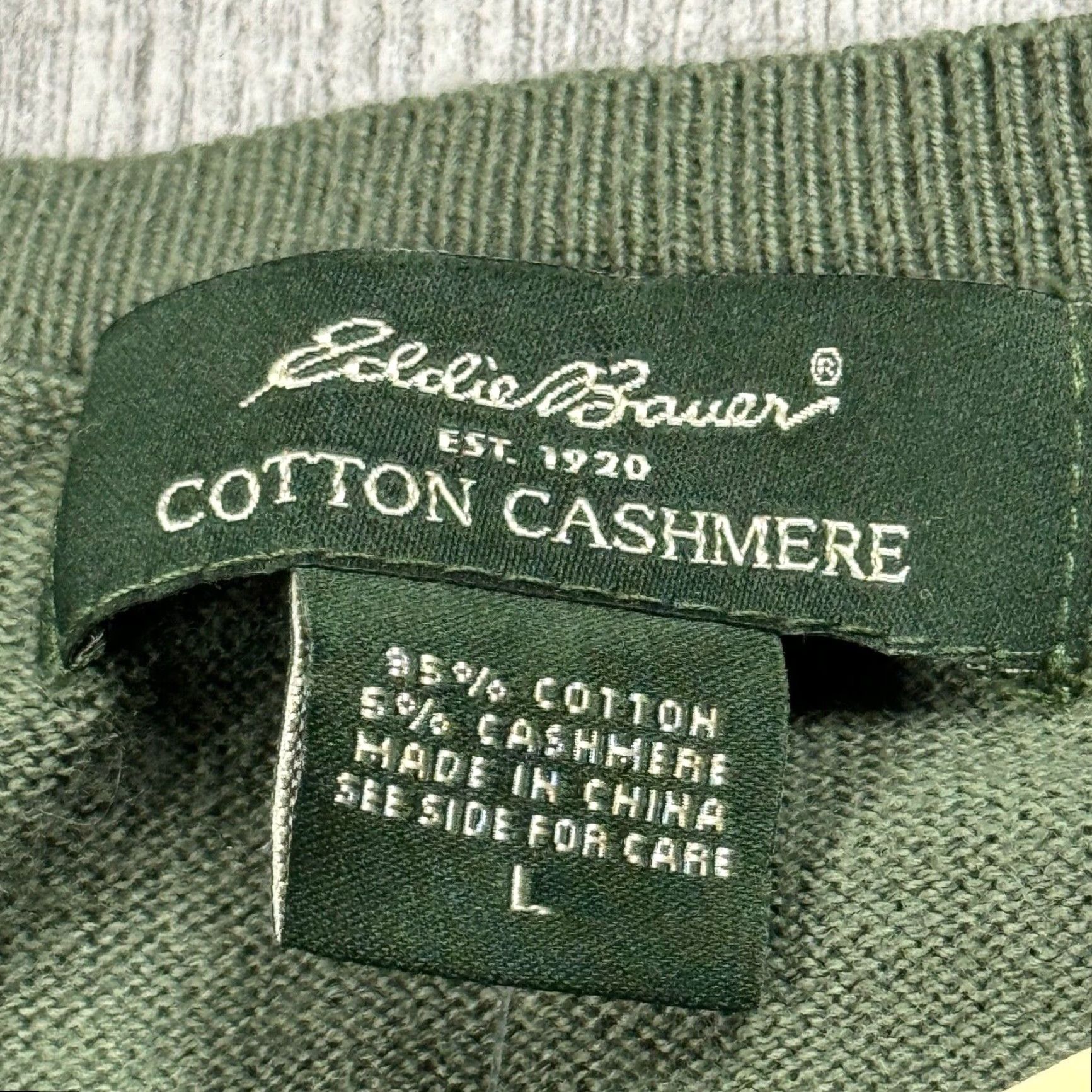 Eddie Bauer EDDIE BAUER Men’s Sweater Pullover Knit Cashmere Cotton V-Neck Long Sleeve Gray L Regular - Preppy Classic Outdoor Golf Style Size US L / EU 52-54 / 3 - 3 Thumbnail