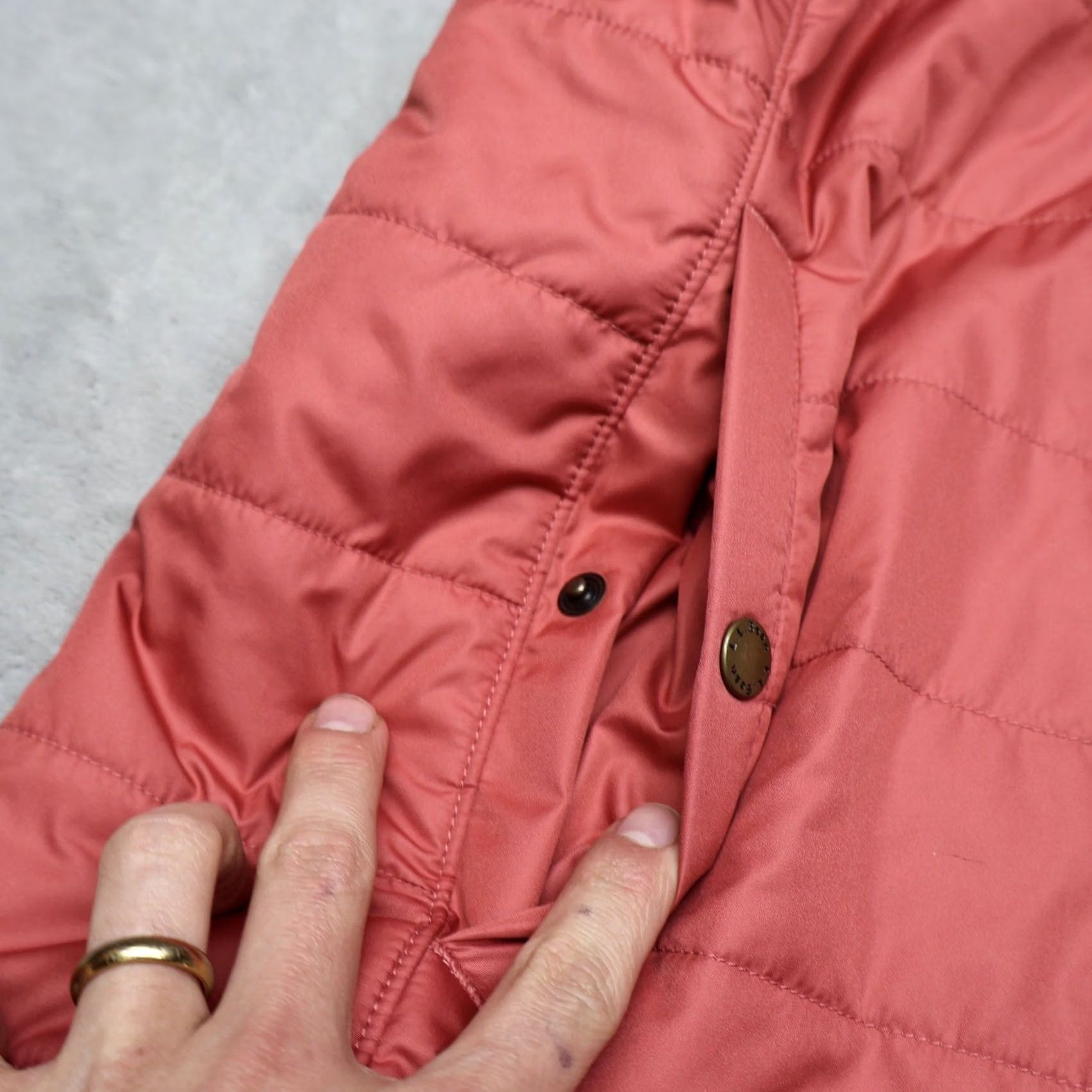 Vintage LL Bean Mountain Classic Puffer Vest Womens Medium Rose Light Insulated Pack Size M / US 6-8 / IT 42-44 - 3 Thumbnail