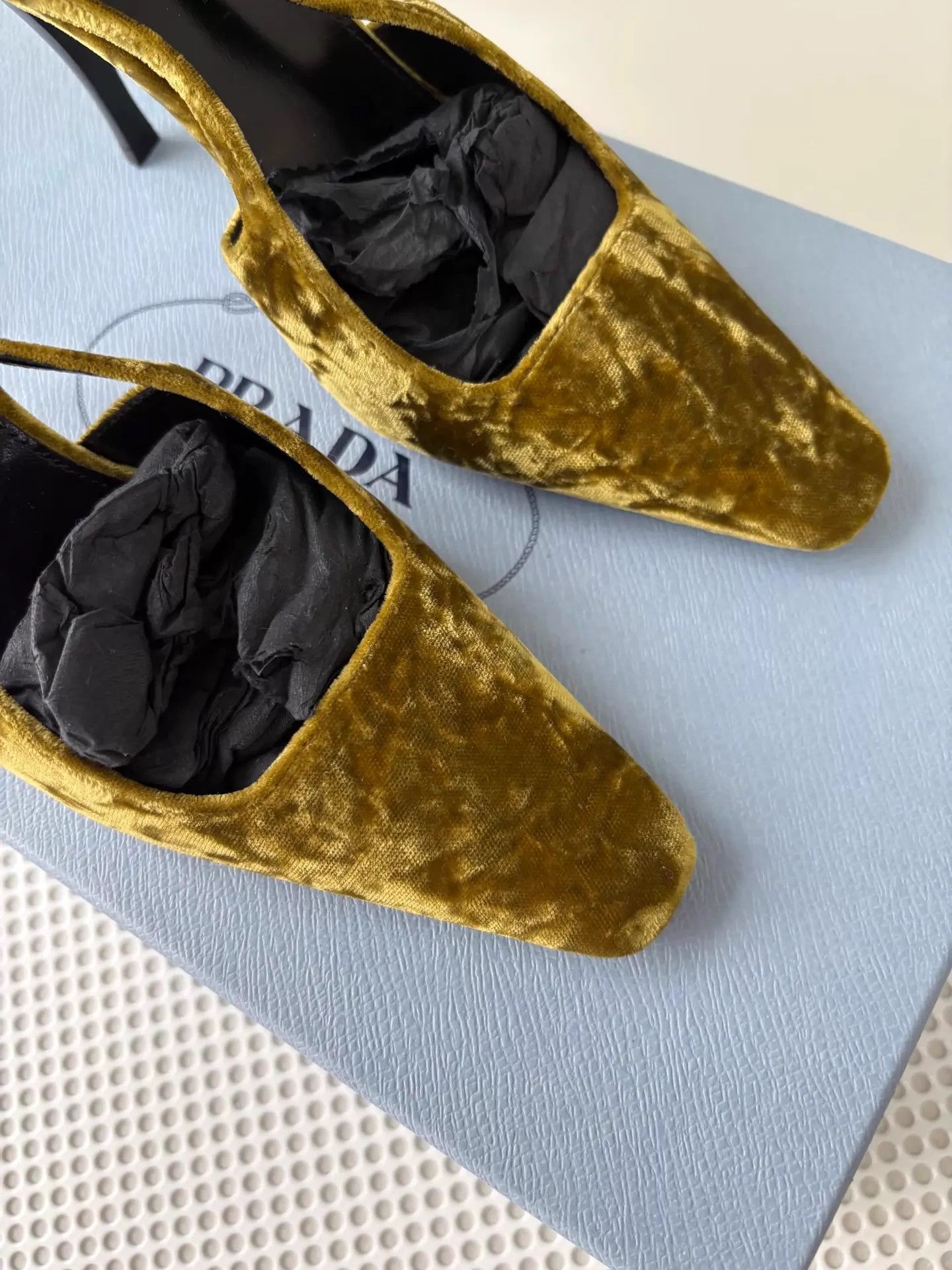 Saint Laurent Paris Saint Laurent Mustard Yellow Pointed-Toe Velvet Heels 36 Size US 5.5 / IT 35.5 - 2 Thumbnail