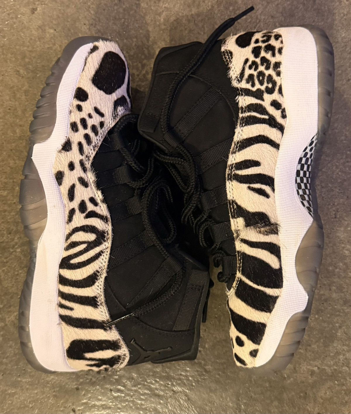 Jordan Brand Jordan 11 Animal Instinct Size US 7 / IT 37 - 2 Thumbnail