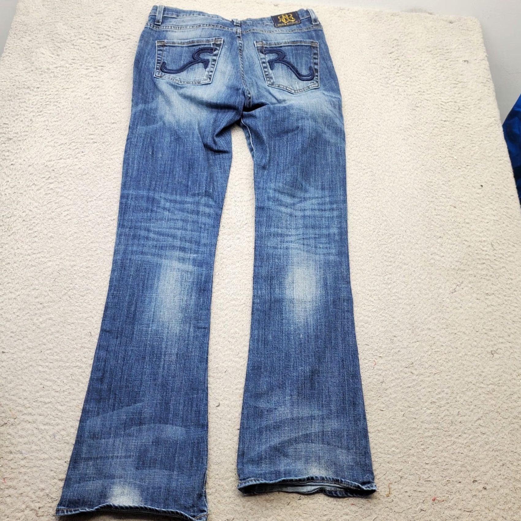 Vintage Rock & Republic Kasandra Jeans Womens Size 10 Blue Denim Bootcut Pocket 5-Pocket Regular Inseam 33.75" Denim Flat Glitter? (No) Size 32" / US 10 / IT 46 - 2 Thumbnail