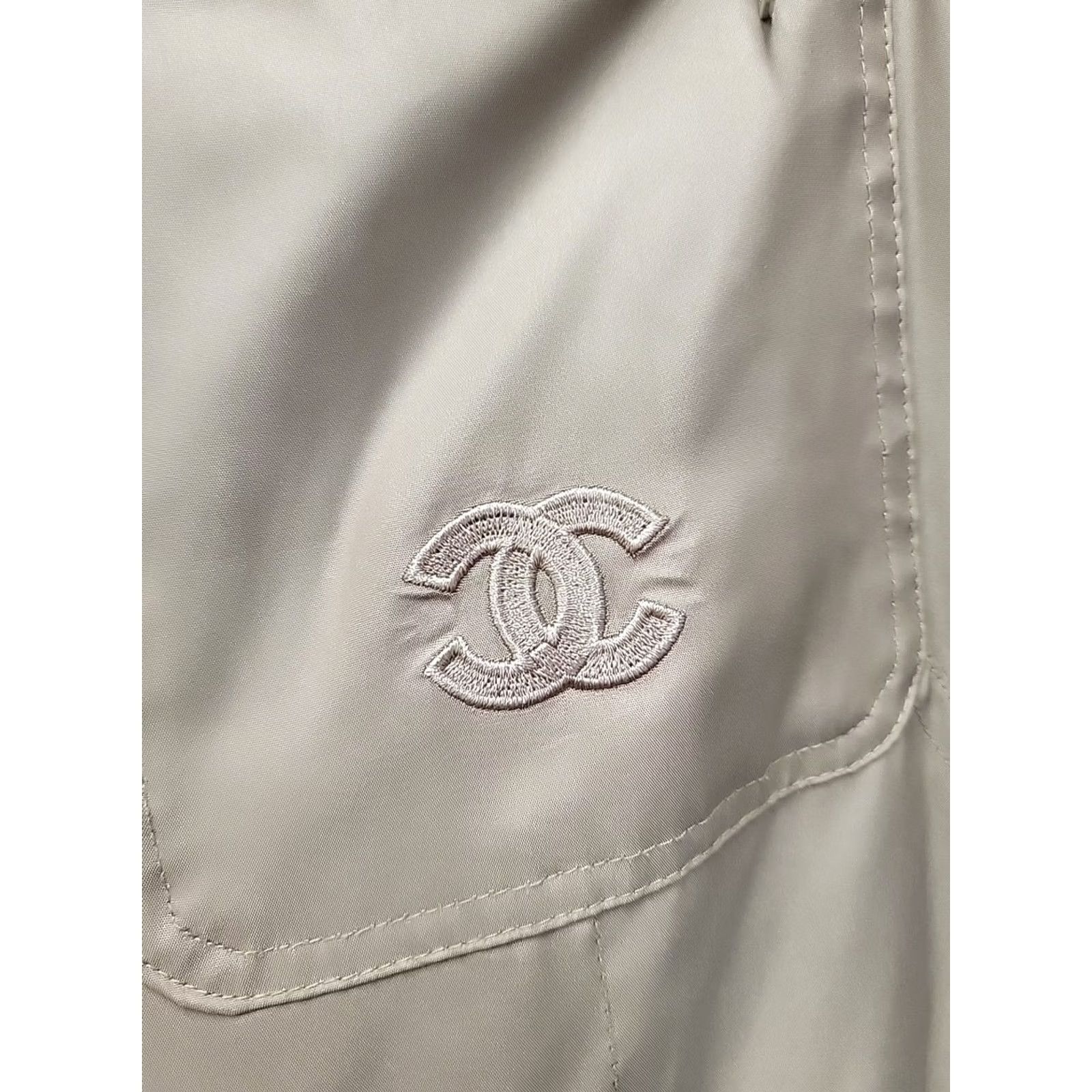 Chanel VINTAGE CHANEL Logo Jacket Full Zip Womens Jacket 44 Beige 90s Lined Rayon Viscose Size M / US 6-8 / IT 42-44 - 6 Thumbnail