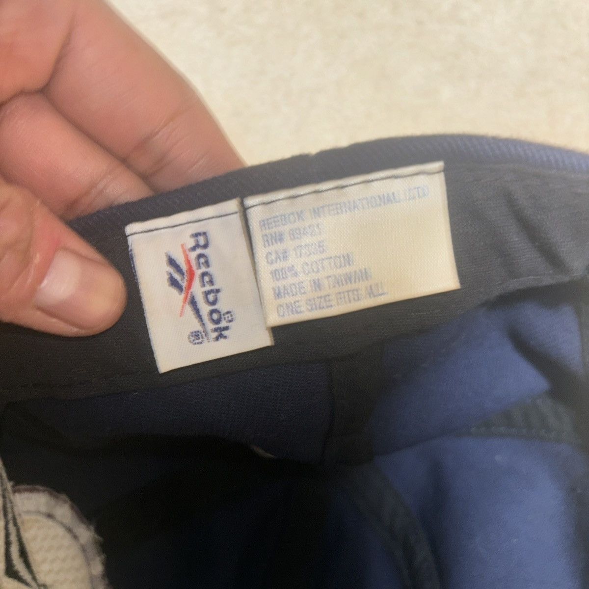 Reebok × Vintage Vintage Reebok Hat 1990s Embroidered Plain Logo Maroon Navy Size ONE SIZE - 6 Thumbnail