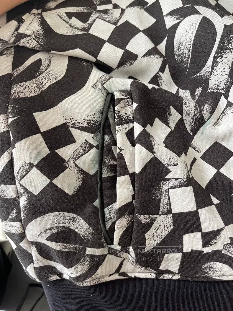 Versace Versace Black and white coat Size US XXL / EU 58 / 5 - 5 Thumbnail