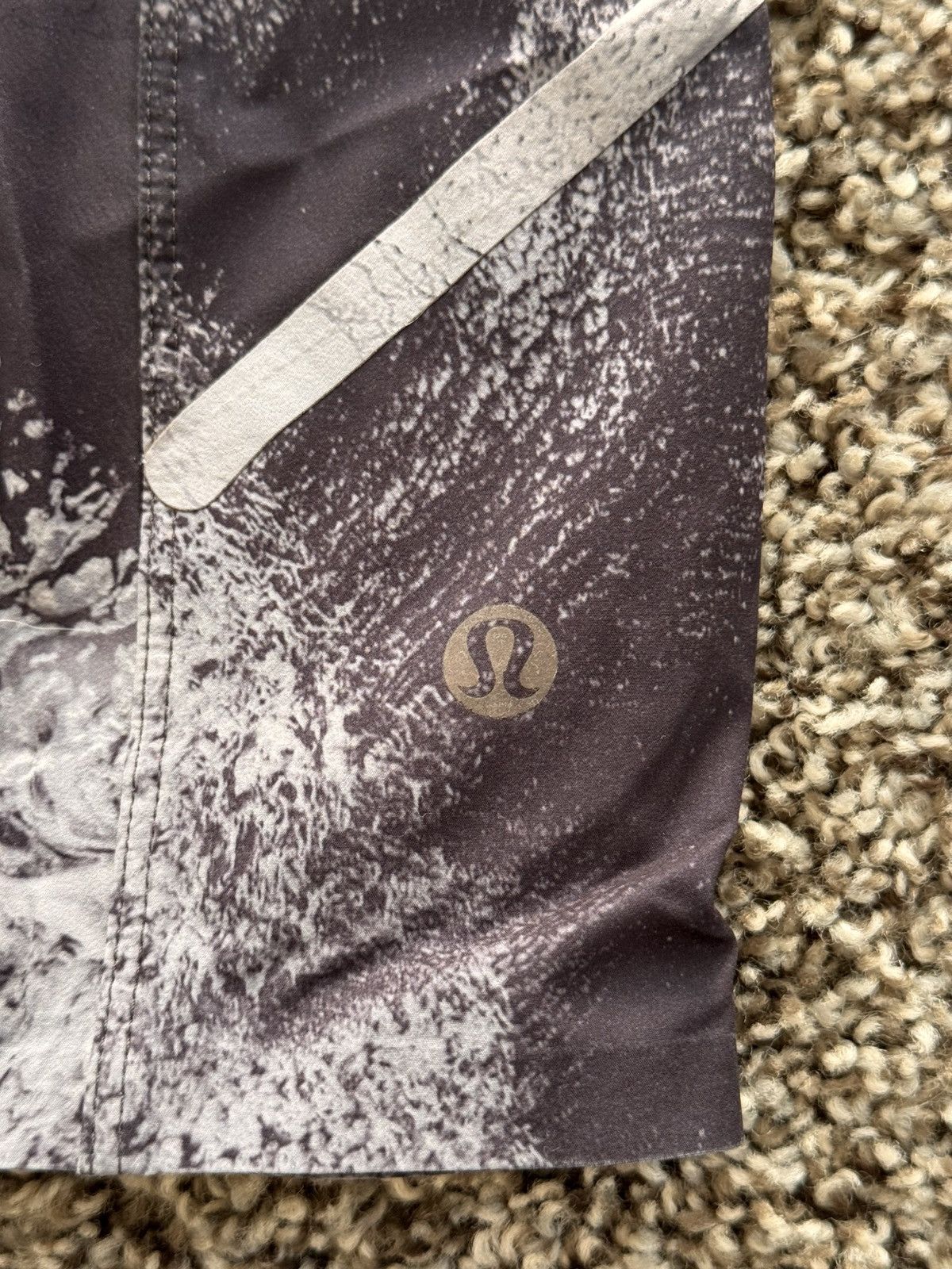 Lululemon Special edition colorway Lululemon mountain T.H.E short Size US 32 / EU 48 - 3 Thumbnail