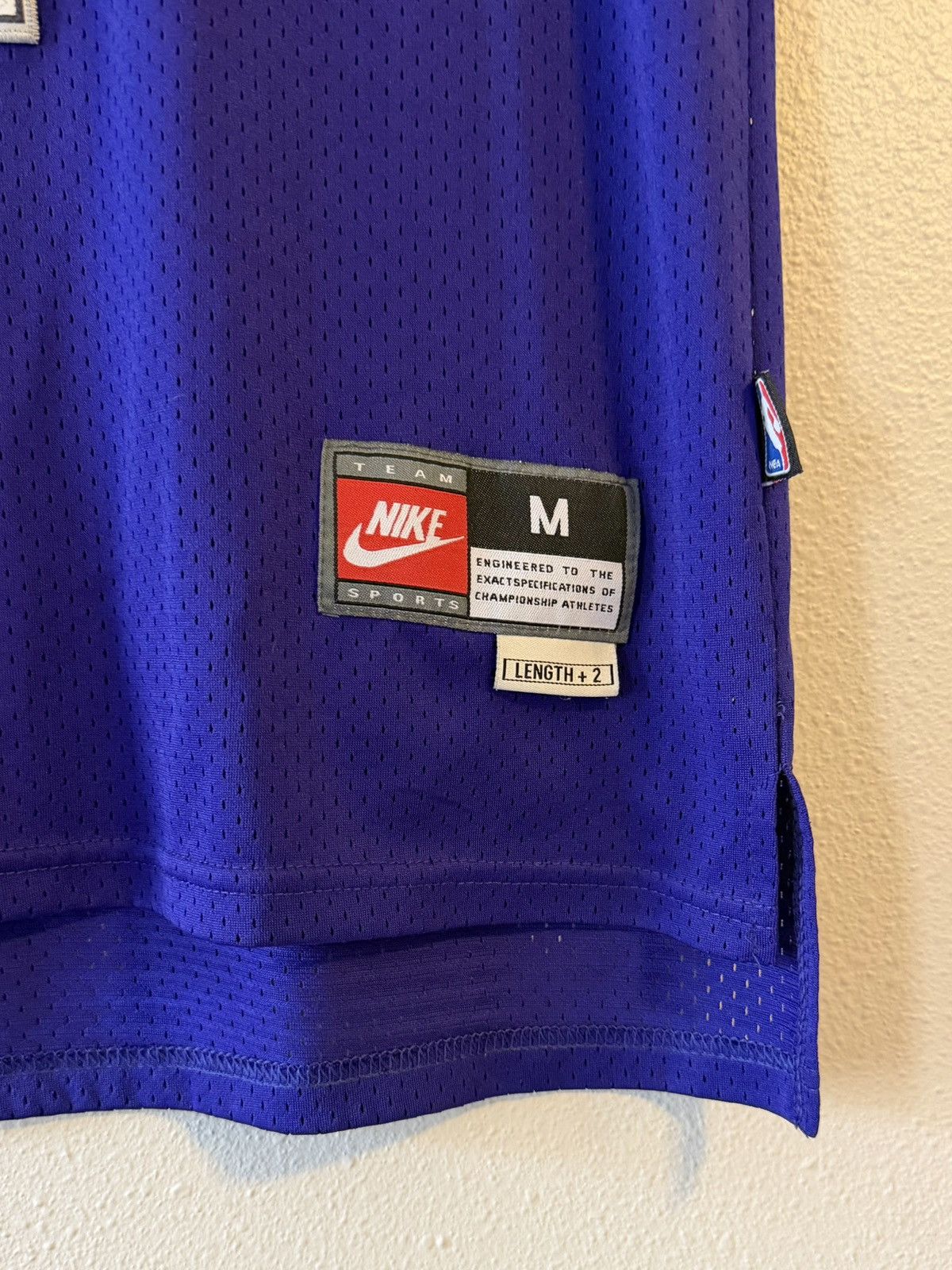 Nike vtg 90s-y2k chris webber nike stitched basktball jersey M +2 Size US M / EU 48-50 / 2 - 3 Thumbnail
