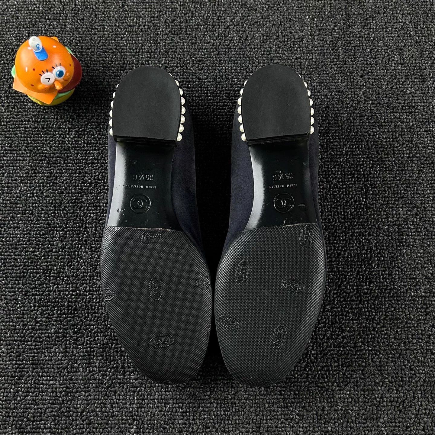 Chanel Chanel black pearl low heel CC logo shoes size 36.5 Size US 4.5 / IT 34.5 - 6 Thumbnail