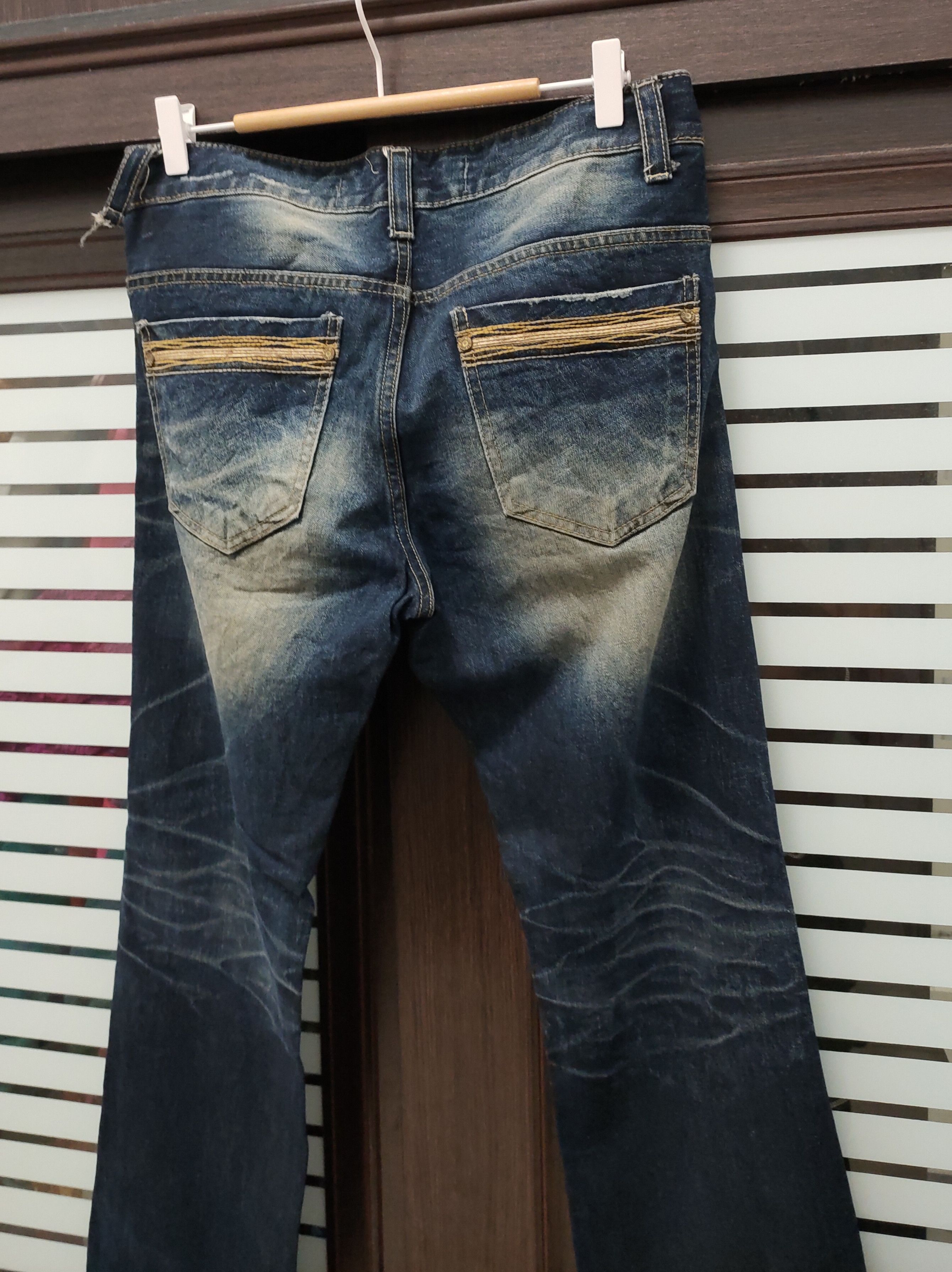 Japanese Brand 💥 Nice Distressed Freestyle Flared Wim Denim 💥 Size US 33 - 11 Thumbnail