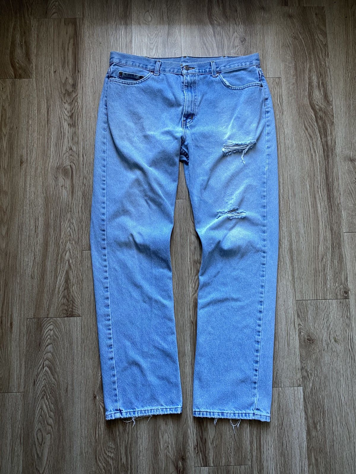 Vintage Vintage Light Wash Distressed Denim Jeans Size US 34 / EU 50 - 1 Thumbnail