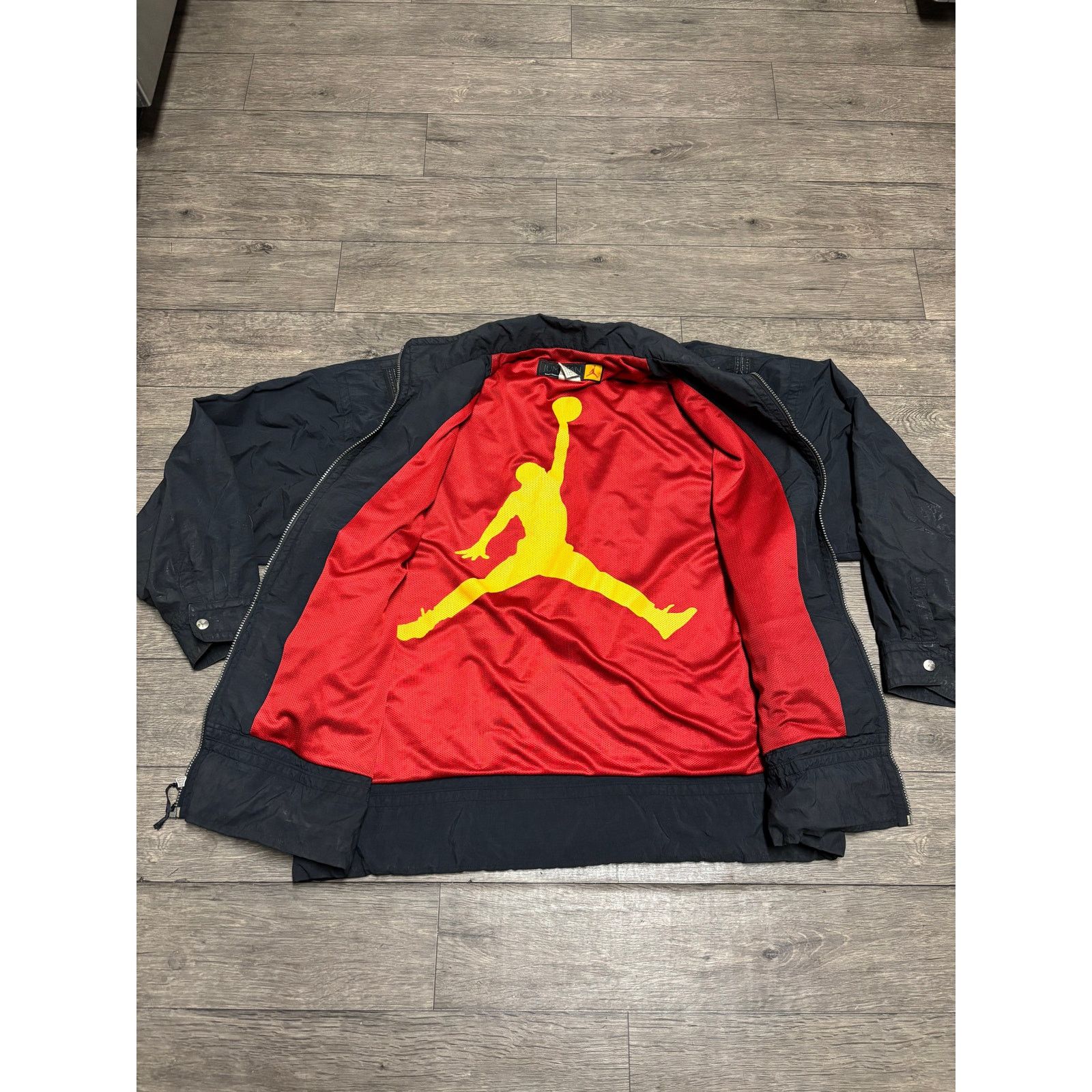 Jordan Brand × Nike × Vintage VTG Nike Air jordan Jacket Sz L Nylon 1997 OG Retro Varsity Size US L / EU 52-54 / 3 - 4 Thumbnail