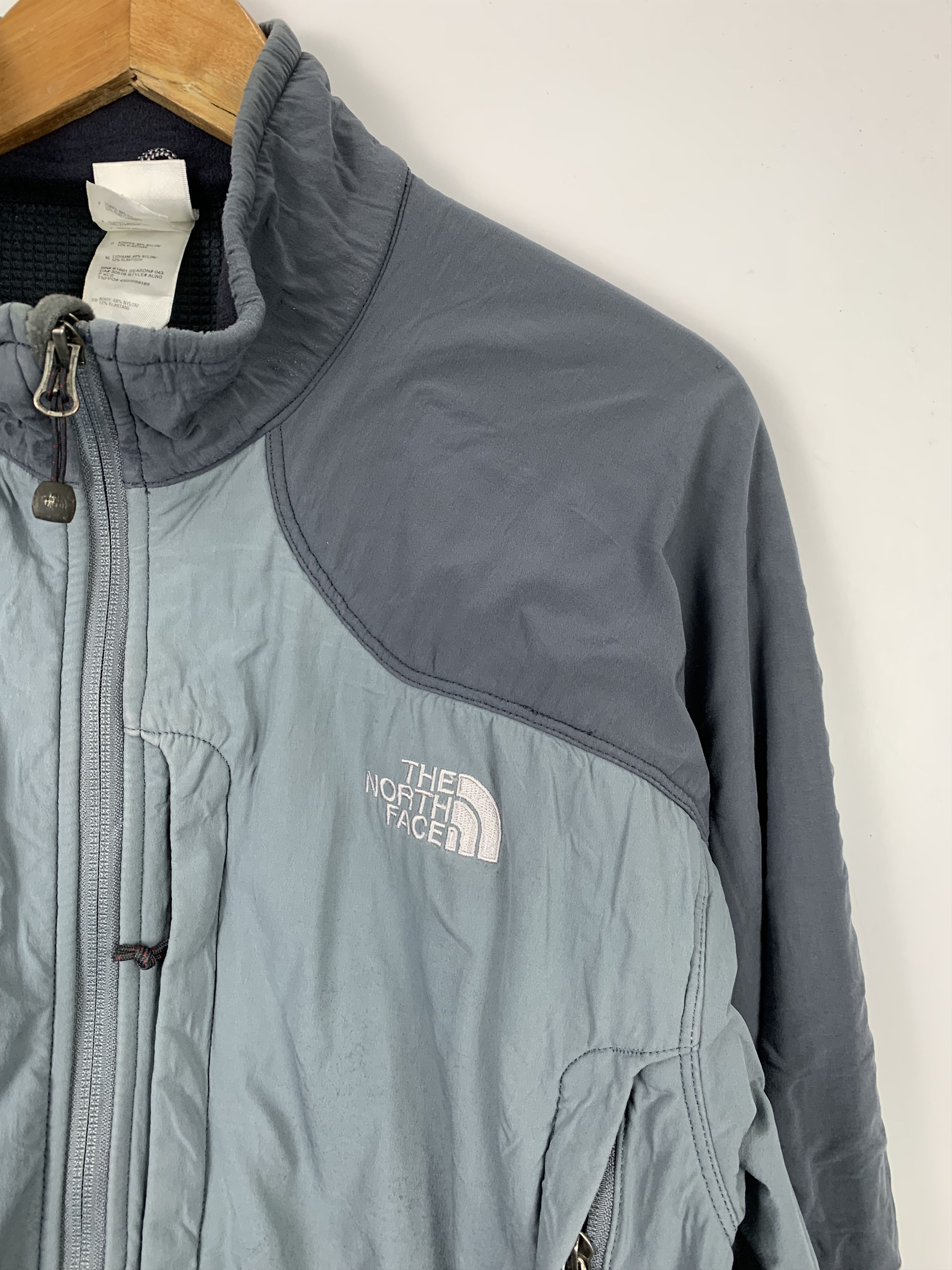 The North Face Vintage The North Face Windbreaker Jacket J1311 Size US M / EU 48-50 / 2 - 7 Thumbnail