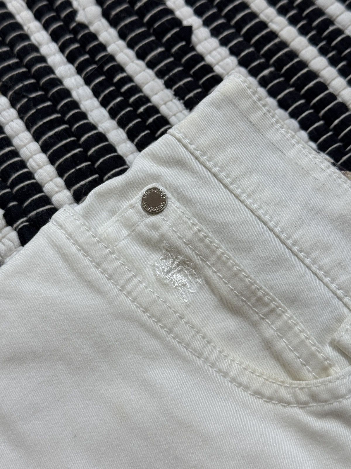 Burberry VINTAGE BURBERRY 2000s RED LABEL SHORTS Size 30" / US 8 / IT 44 - 5 Thumbnail