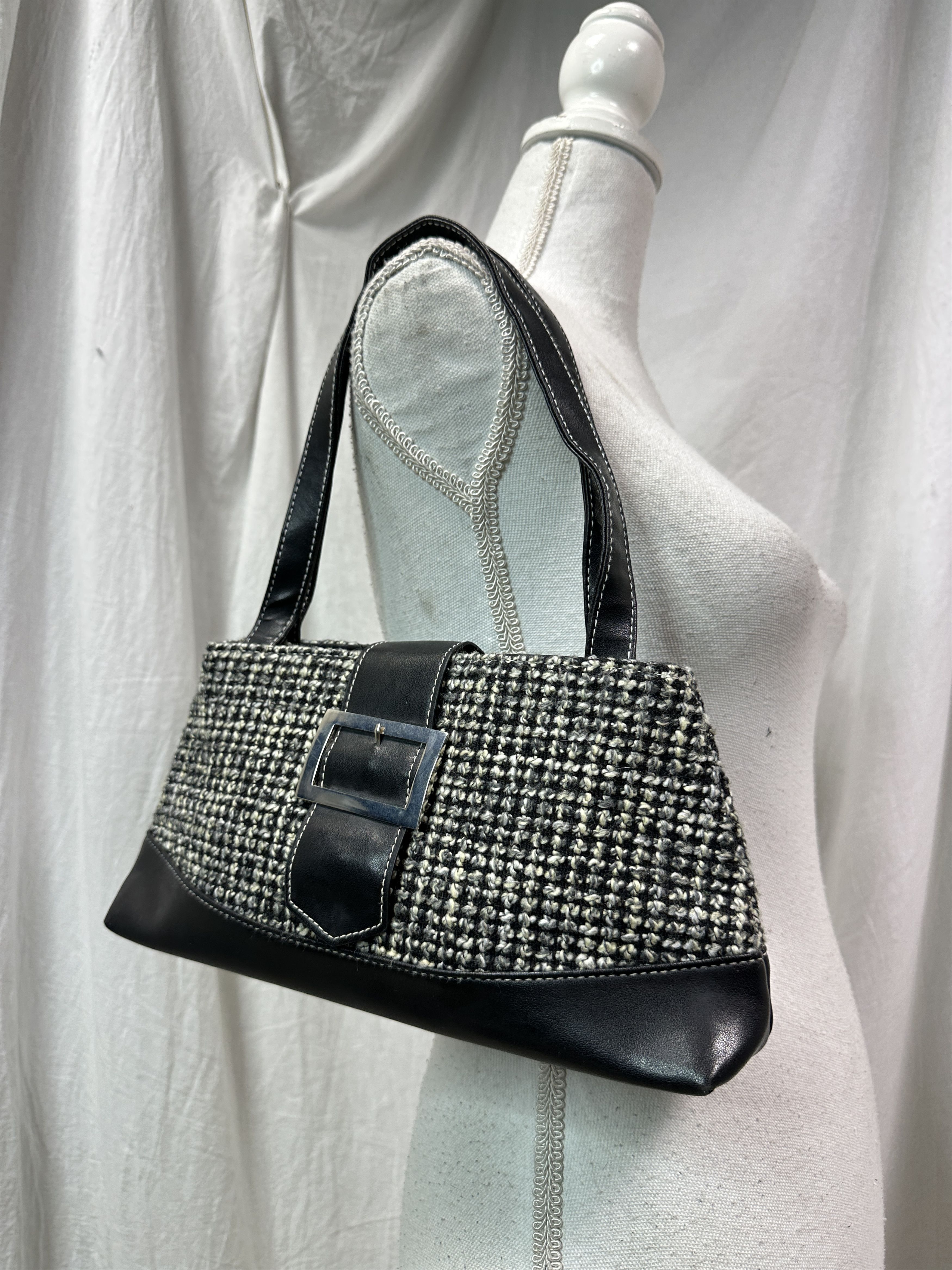 Vintage Vintage Avant Garde Houndstooth Baguette Bag Y2K Size ONE SIZE - 1 Thumbnail
