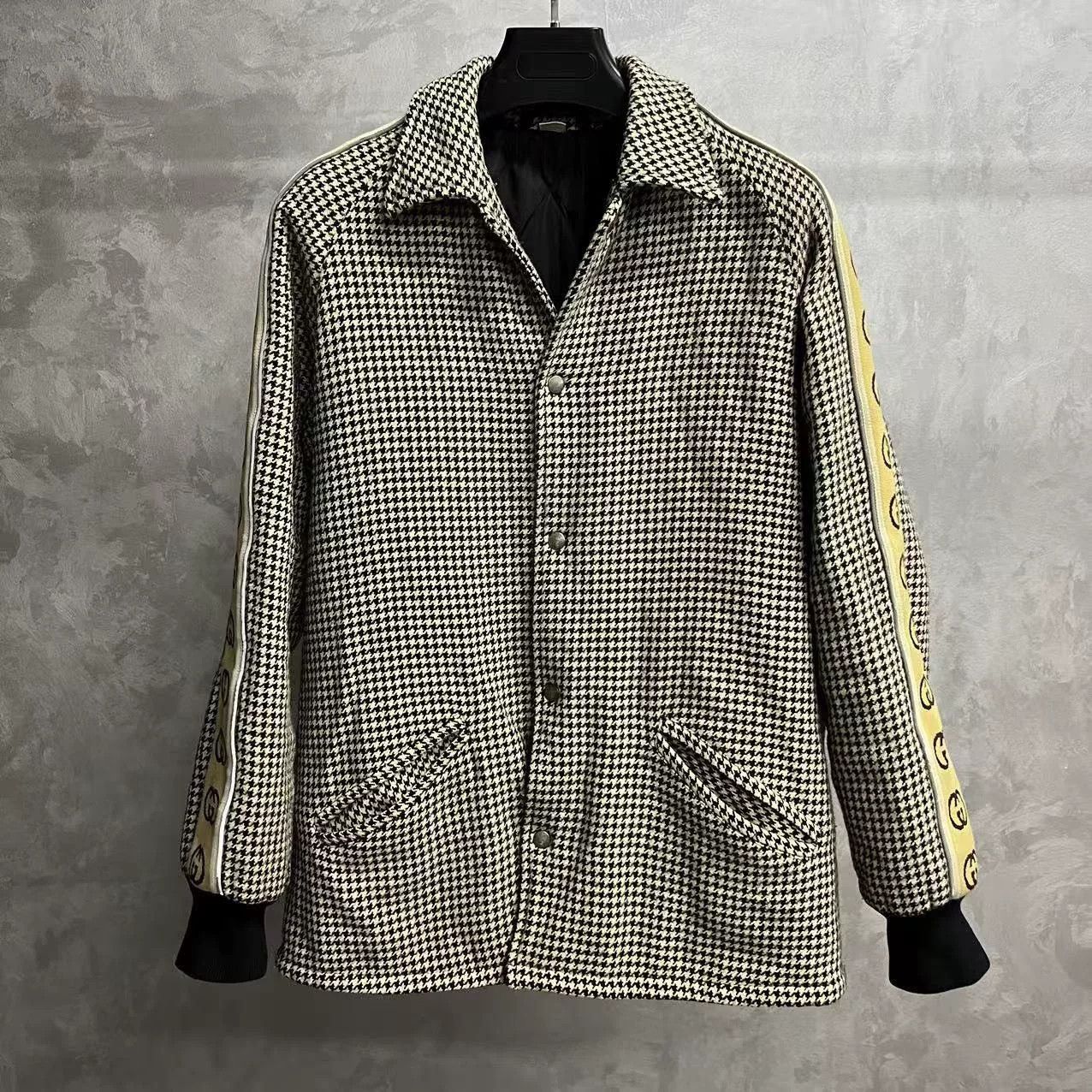 Gucci Gucci Beige Houndstooth Letter Print Jacket Size US S / EU 44-46 / 1 - 1 Thumbnail