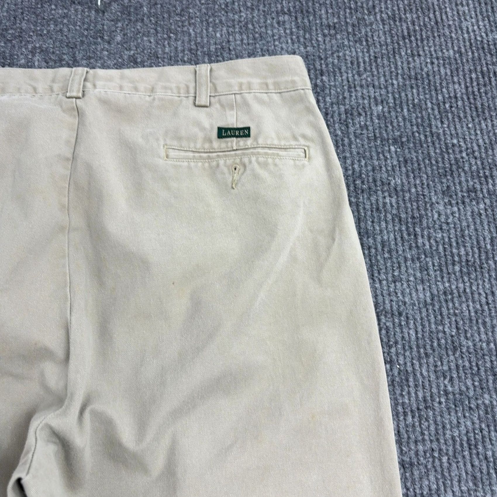 Ralph Lauren Lauren Ralph Lauren Pants Mens 37x29 Khaki 100% Cotton Pleated Chinos Classic Pants Mens 37 Khaki Cotton Pleated Chinos Classic Size US 37 - 7 Thumbnail