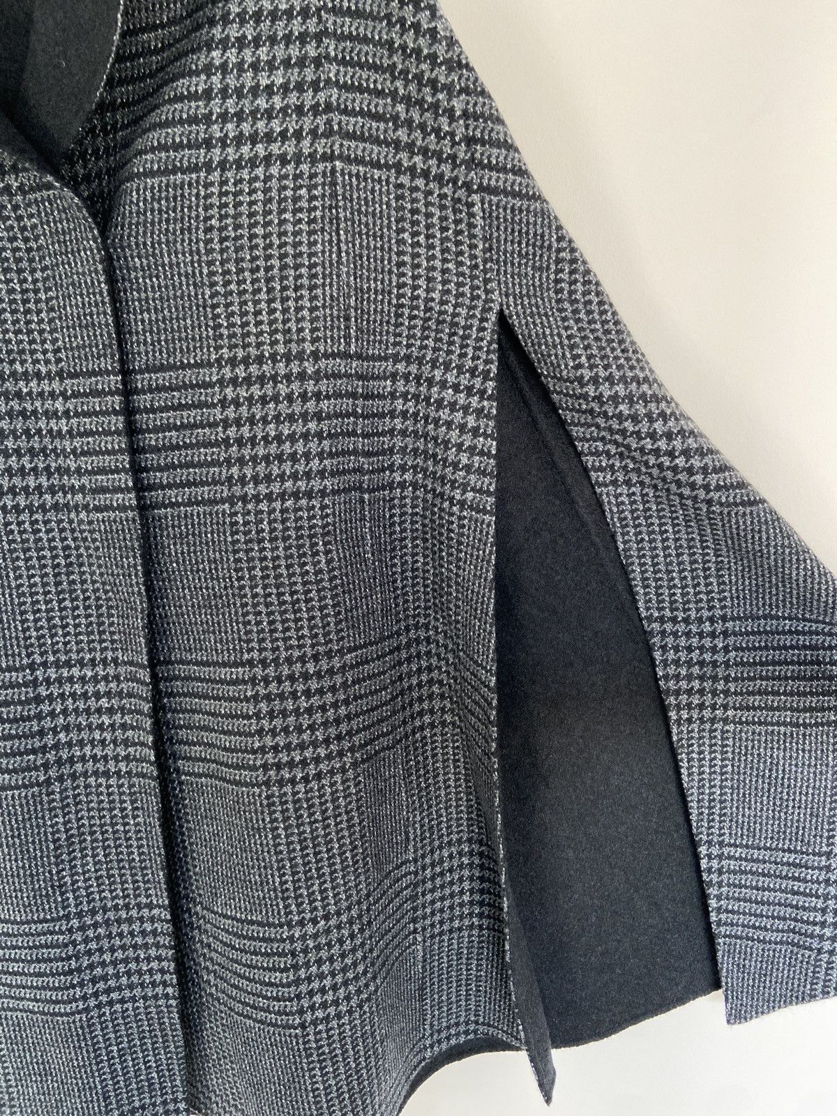 Loro Piana Loro Piana Baby Cashmere Houndstooth Print Cape Size S / US 4 / IT 40 - 4 Thumbnail