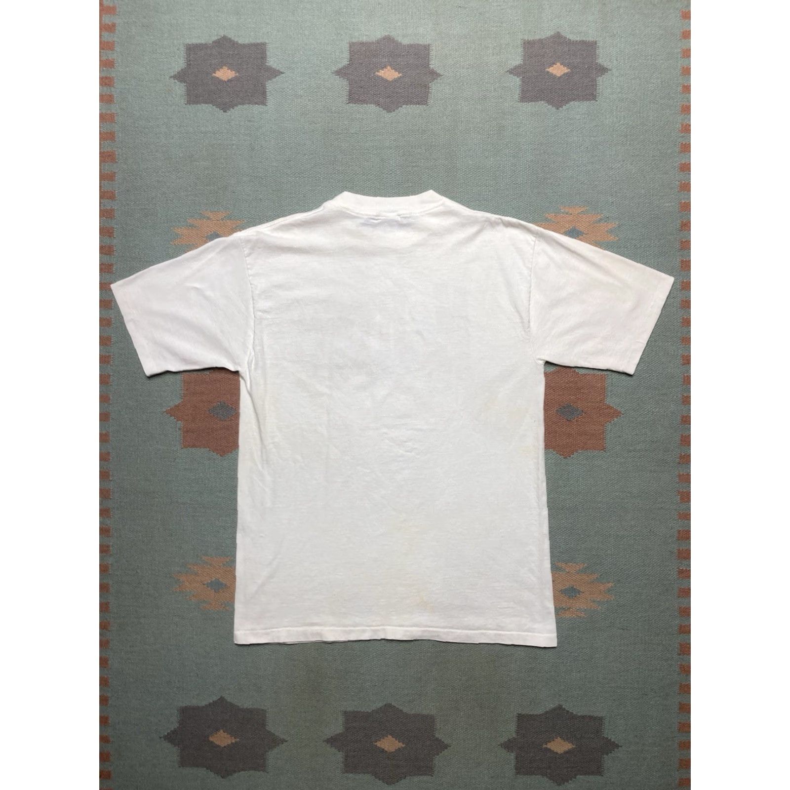 Vintage VINTAGE 90s t shirt Melrose California Los Angeles paisley distressed large Shirt Mens L White Paisley California 90s T-Shirt All Sport Angel Size US L / EU 52-54 / 3 - 2 Thumbnail