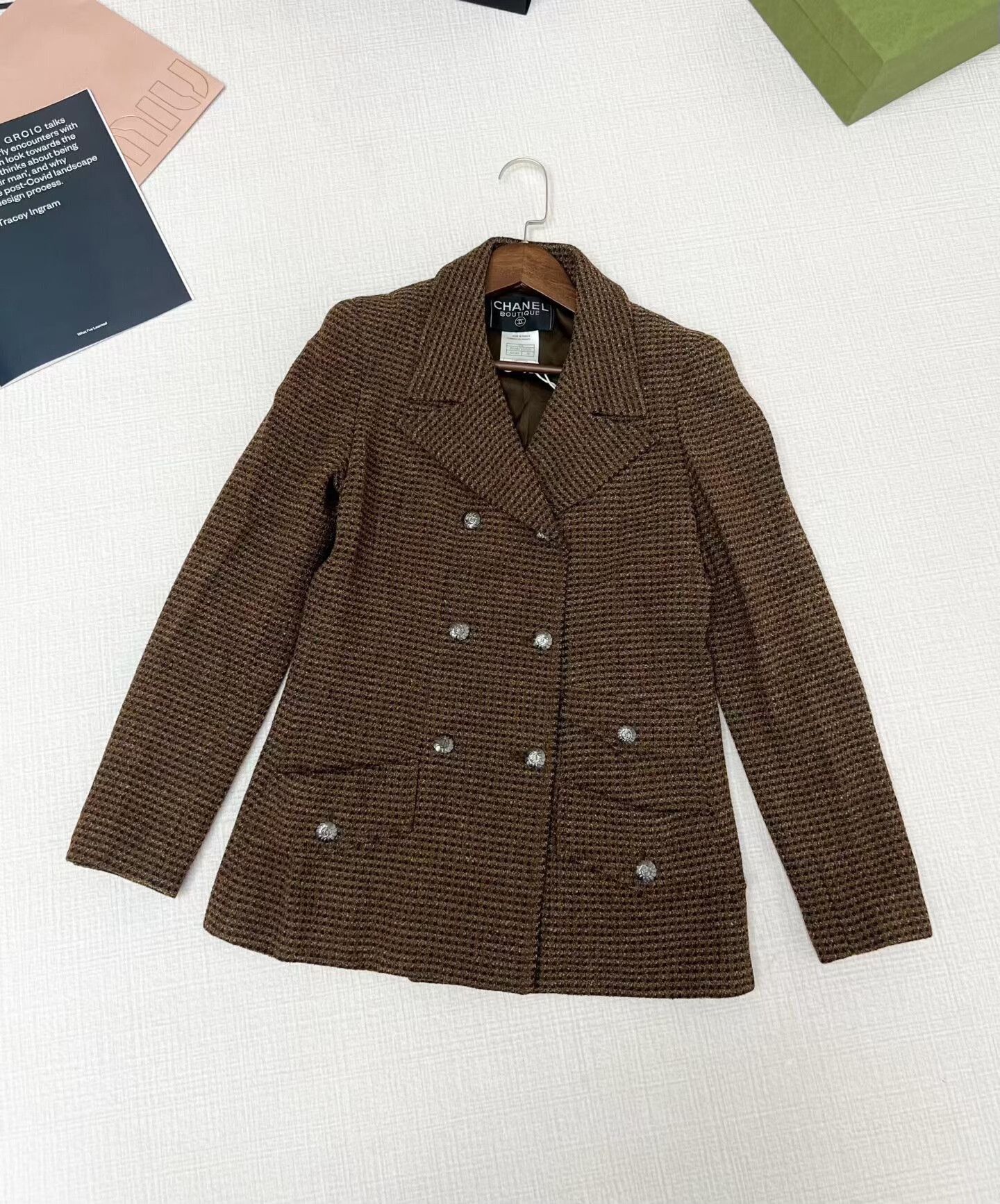 Chanel Chanel Tweed Jacket in Excellent Condition Size S / US 4 / IT 40 - 1 Thumbnail