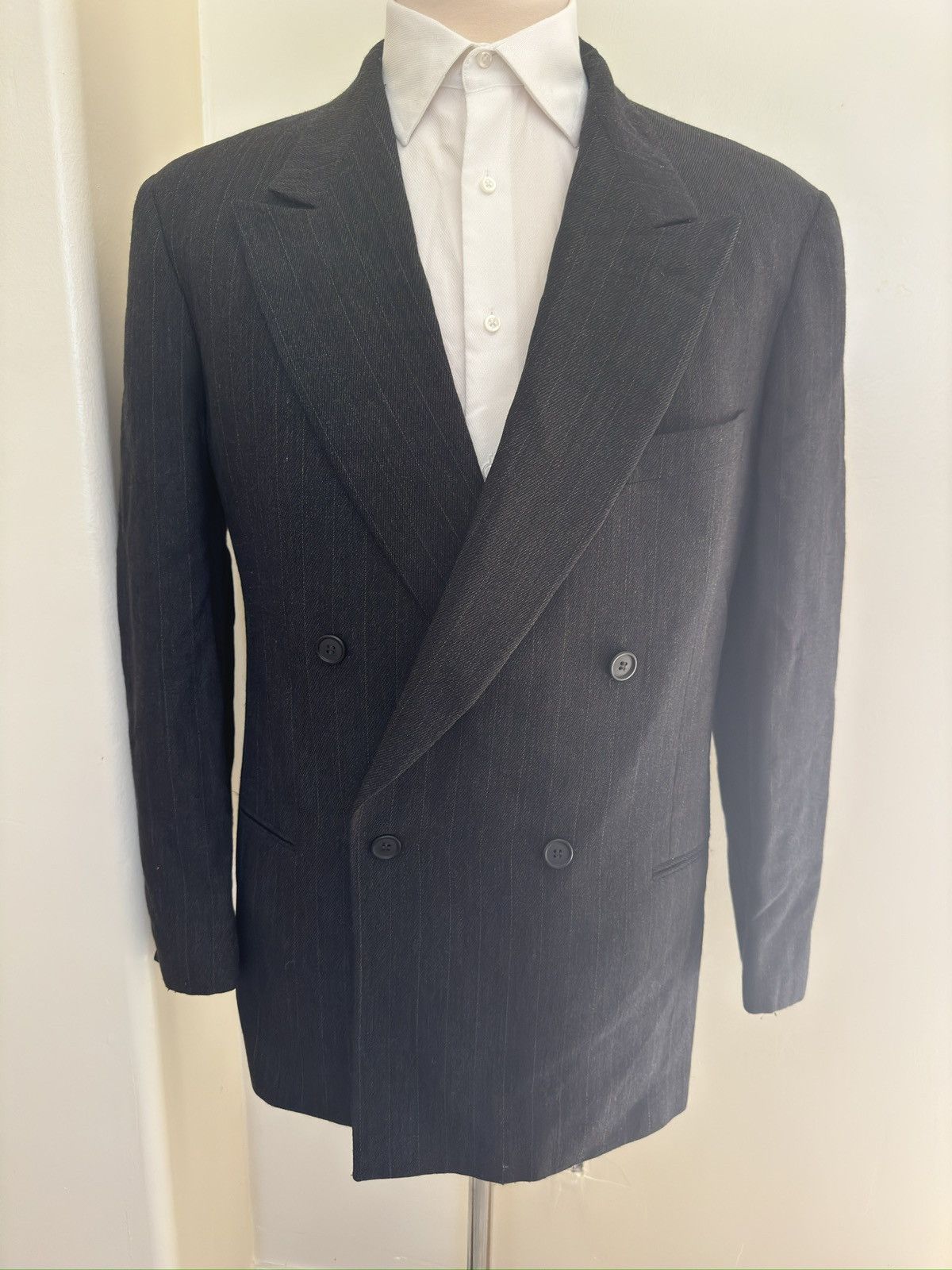 Giorgio Armani Giorgio Armani Made in Italy DB Peak Lapel Jacket Size 42L Size 42R - 1 Thumbnail