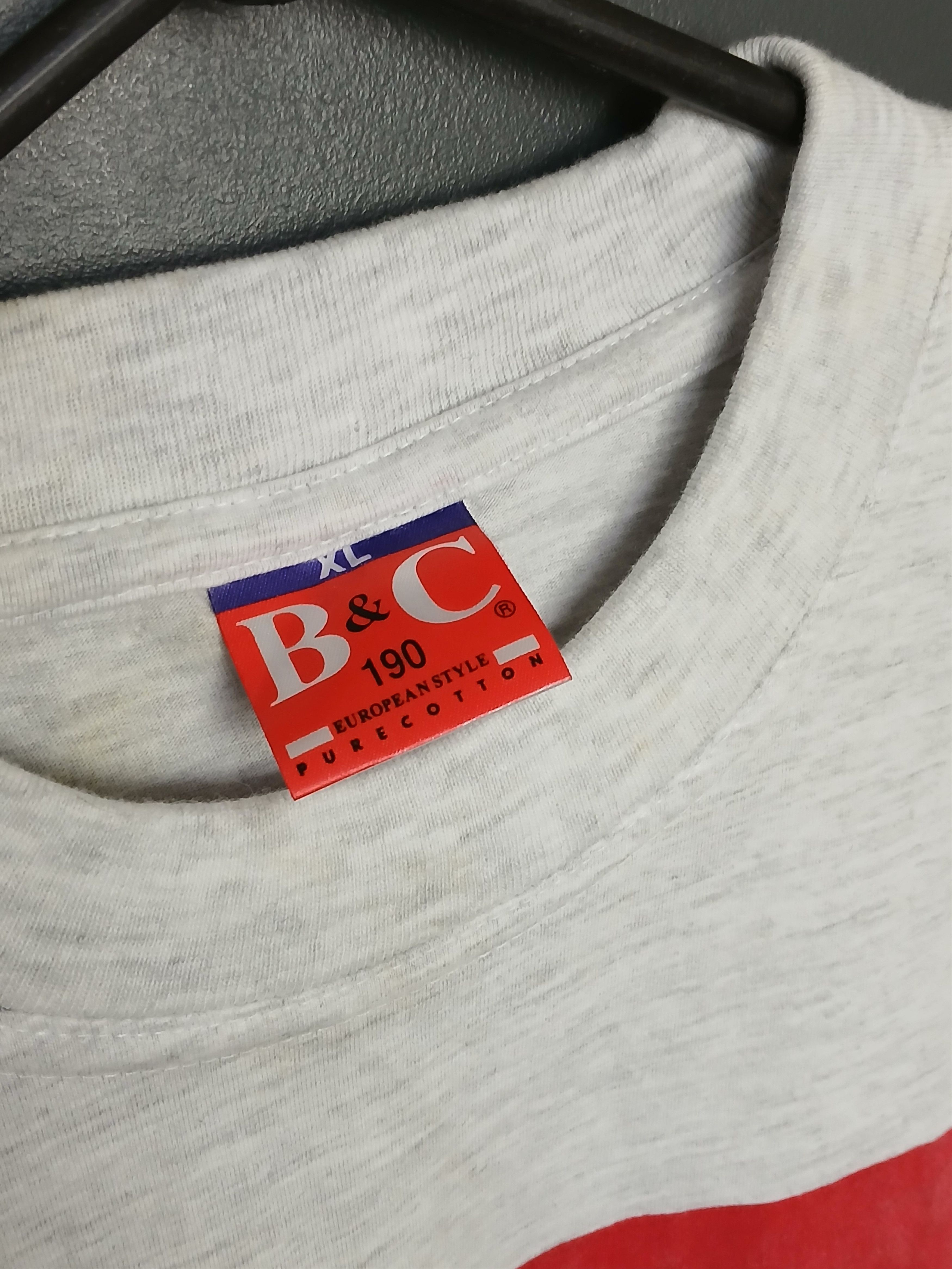 Vintage Vintage Barnsley Football T-Shirt Size US XL / EU 56 / 4 - 14 Thumbnail